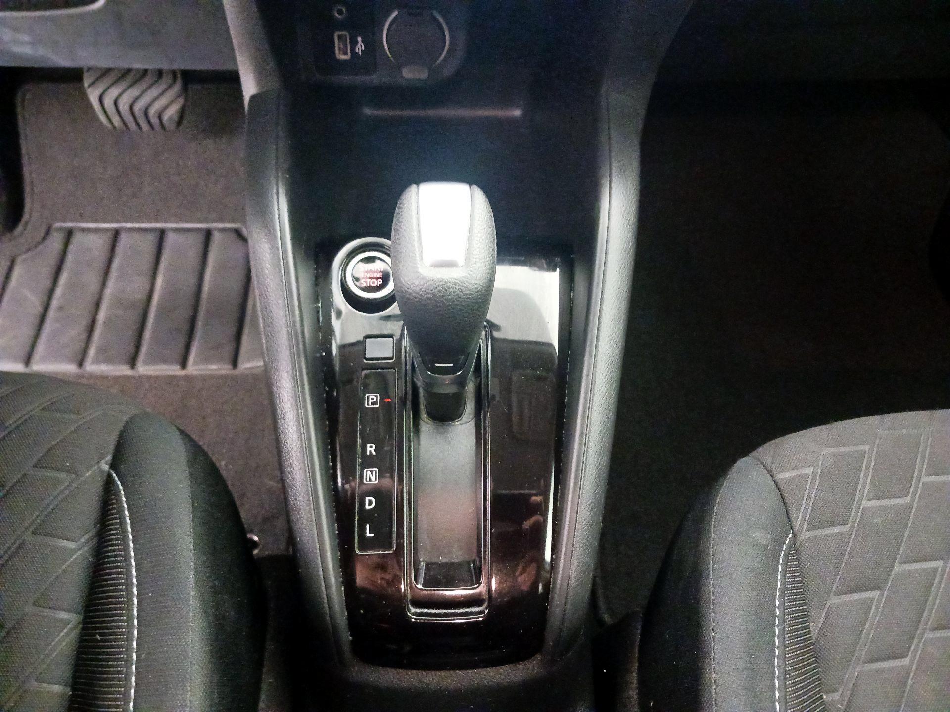 Thumbnail: 2022 Nissan Kicks - 17