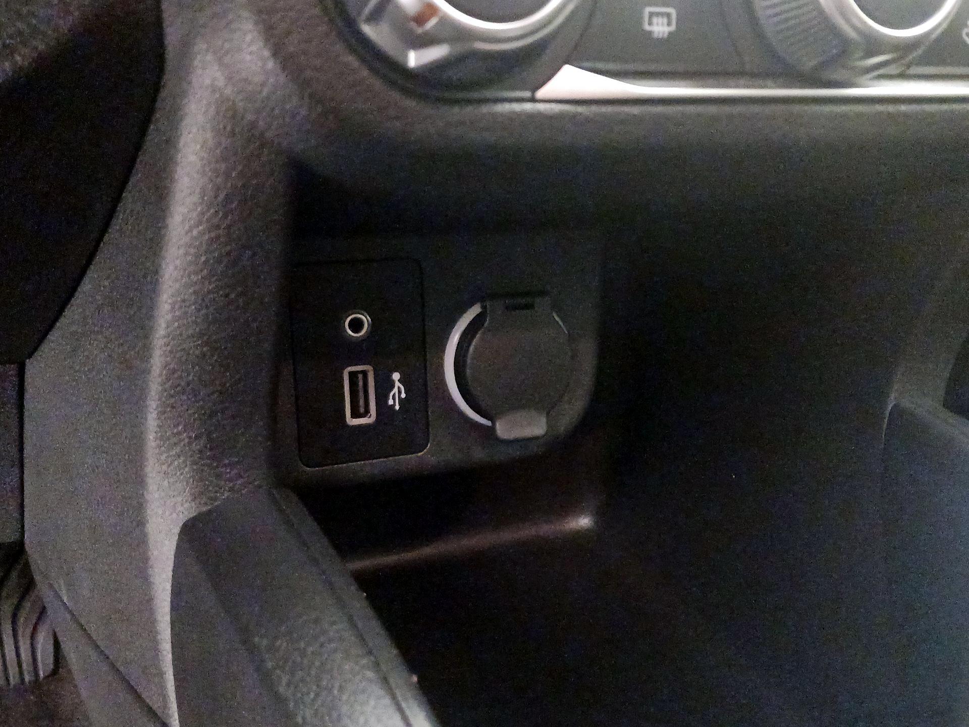 Thumbnail: 2022 Nissan Kicks - 18