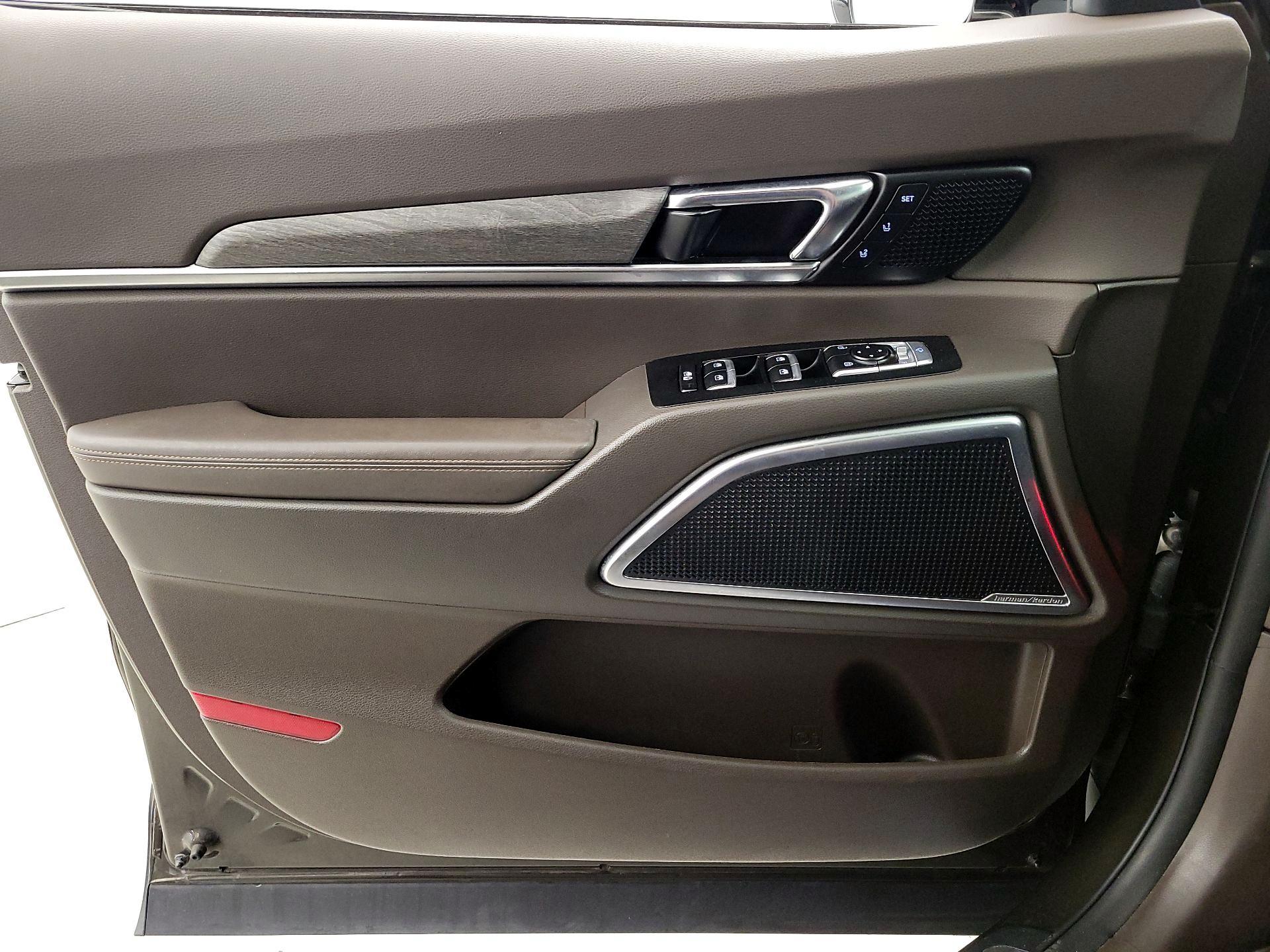 Thumbnail: 2020 Kia Telluride - 12