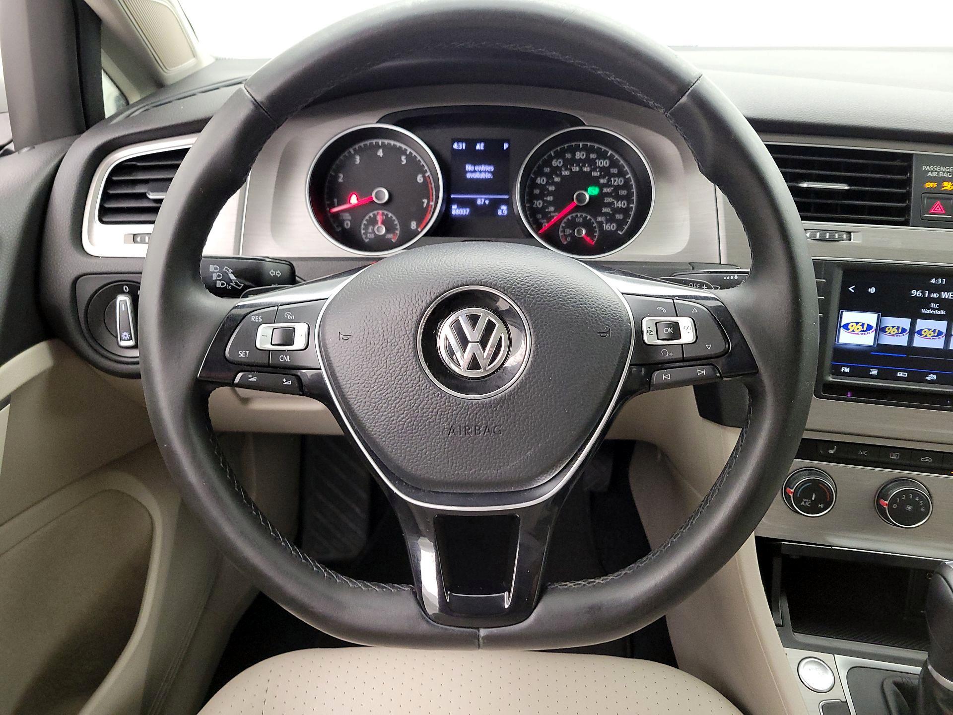 Thumbnail: 2017 Volkswagen Golf - 10