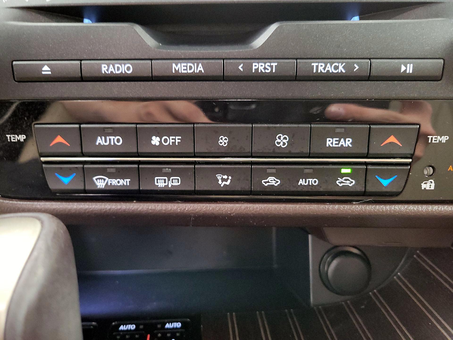 Thumbnail: 2018 Lexus RX - 17