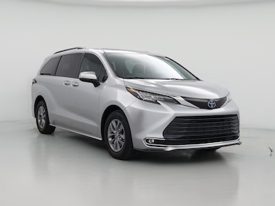 2022 Toyota Sienna Hybrid XLE