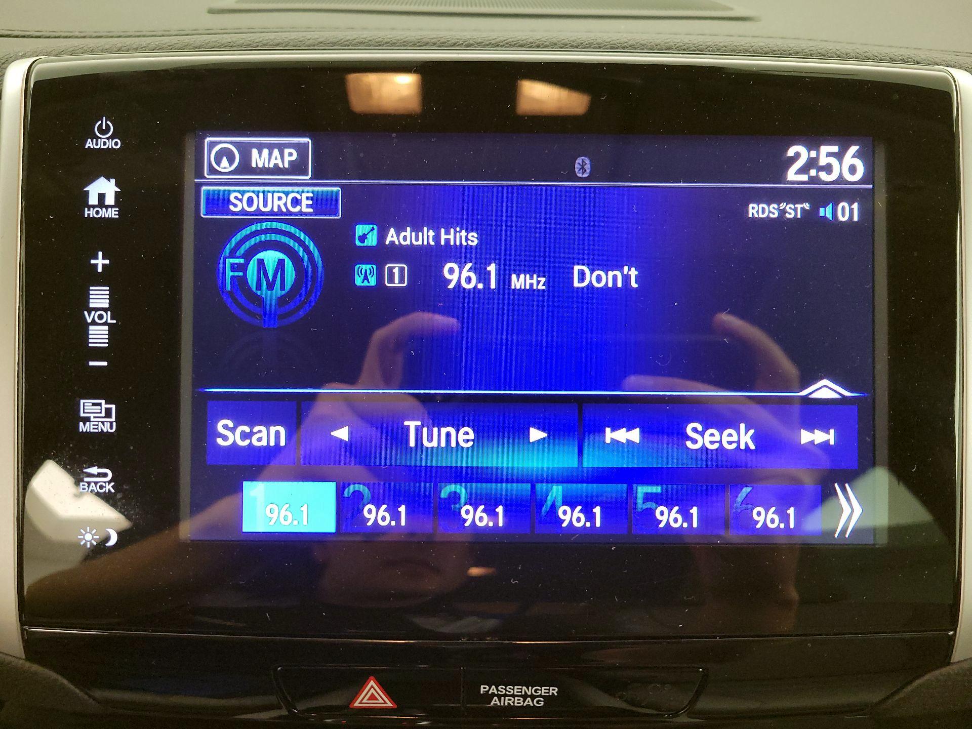 Thumbnail: 2017 Honda Pilot - 16