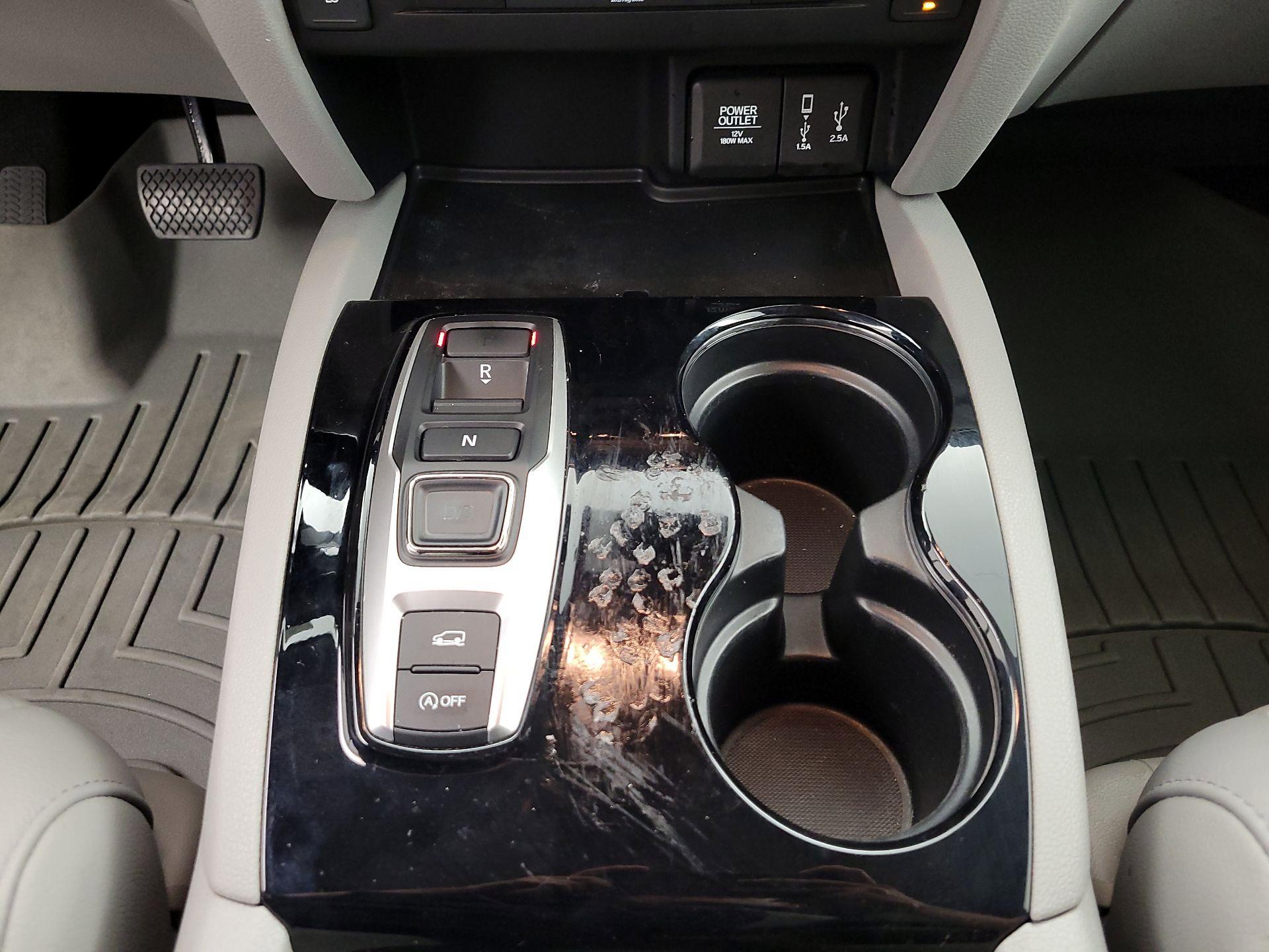 Thumbnail: 2017 Honda Pilot - 18