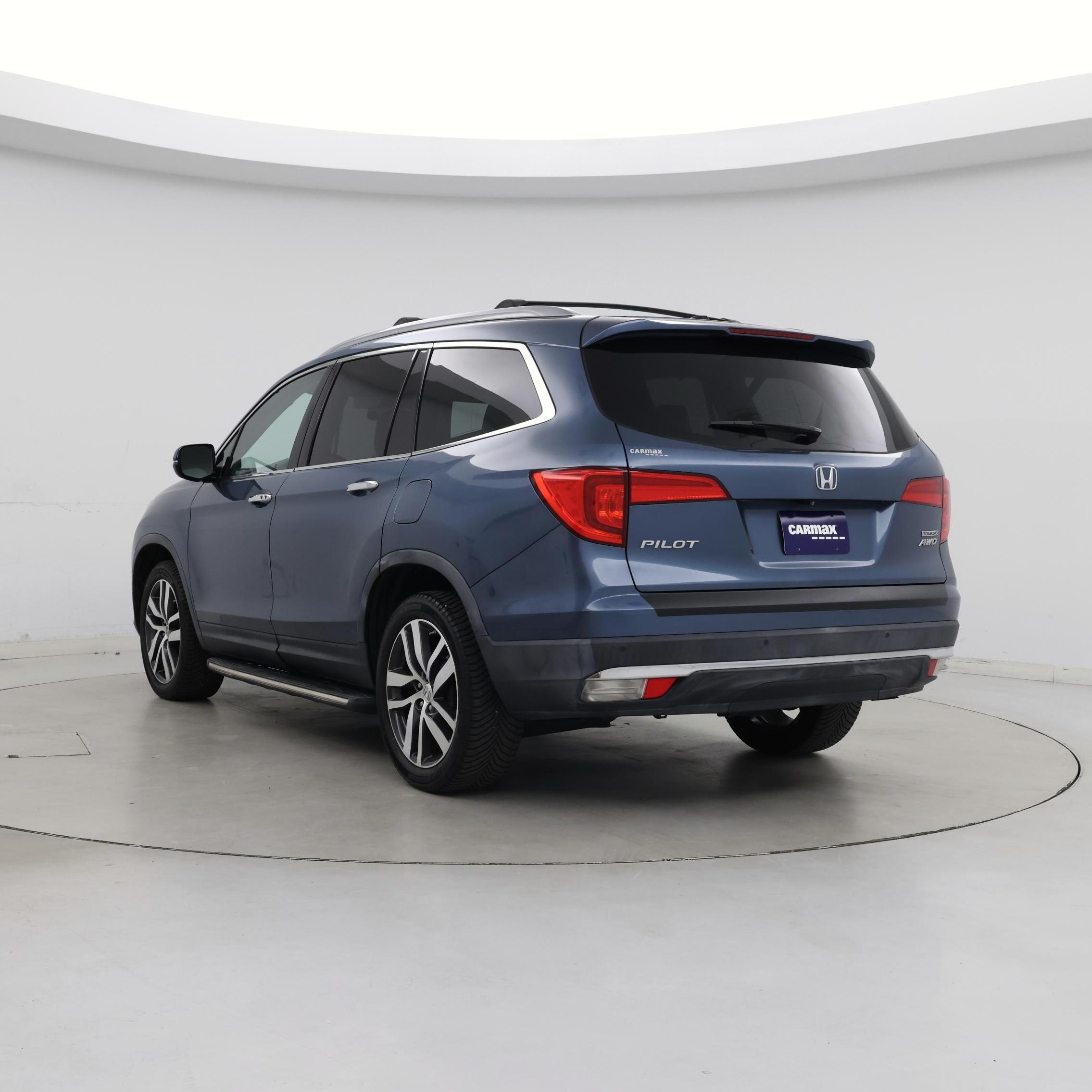 Thumbnail: 2017 Honda Pilot - 2