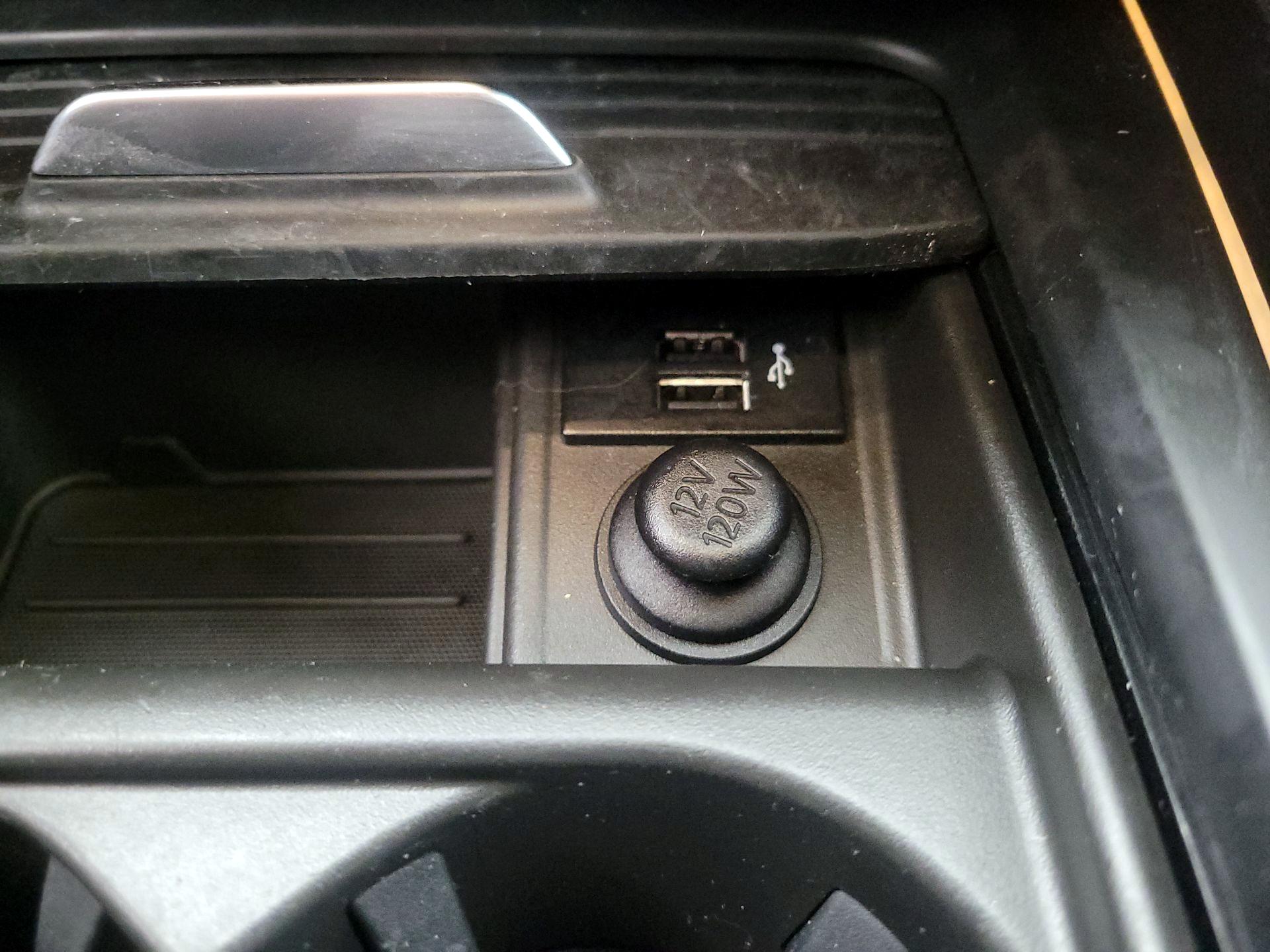 Thumbnail: 2019 INFINITI QX50 - 19