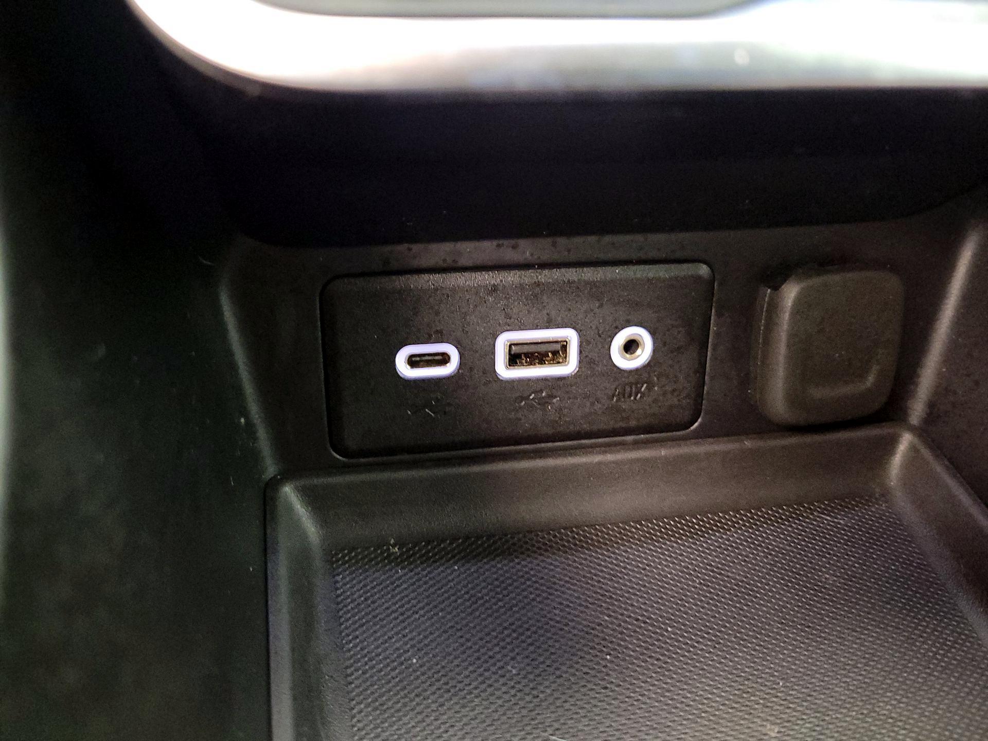 Thumbnail: 2020 GMC Terrain - 18