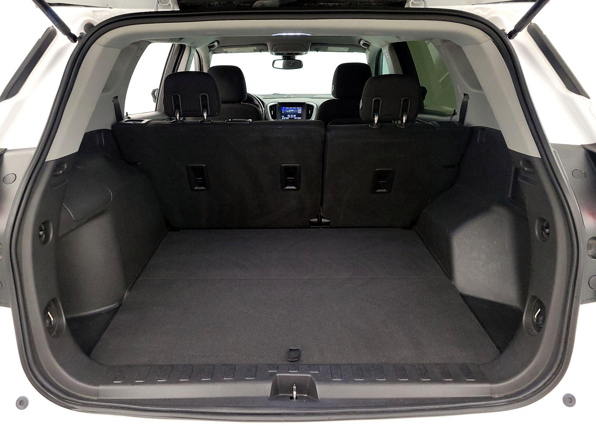 Thumbnail: 2020 GMC Terrain - 20