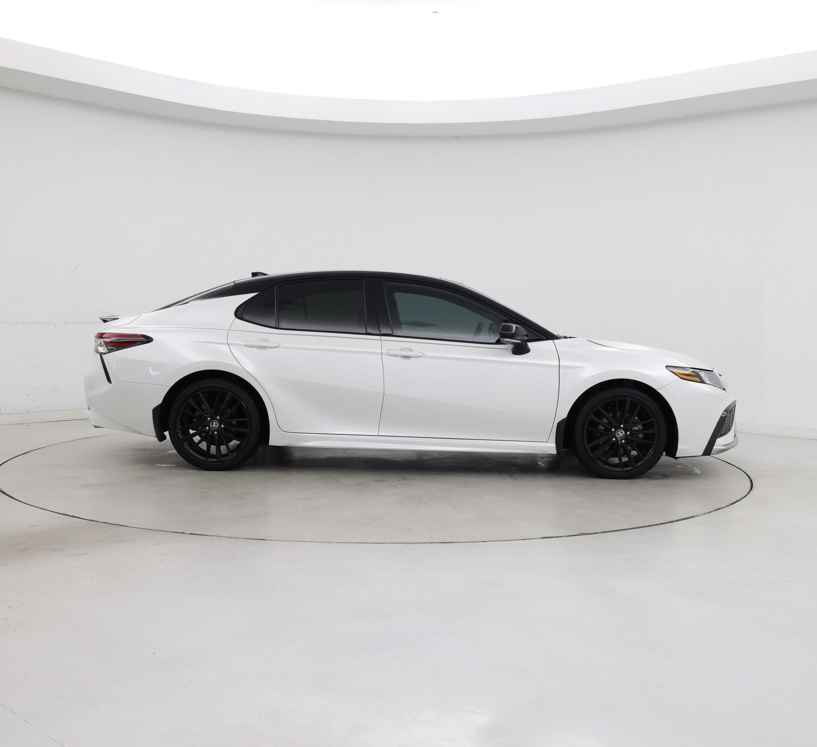 Thumbnail: 2023 Toyota Camry - 7