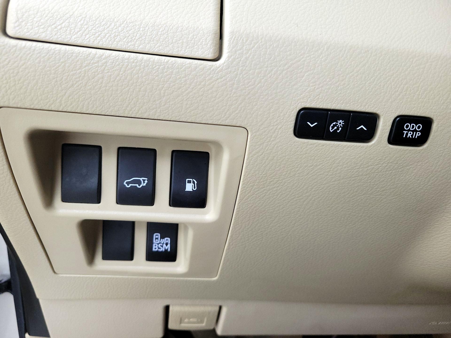 Thumbnail: 2015 Lexus RX - 13