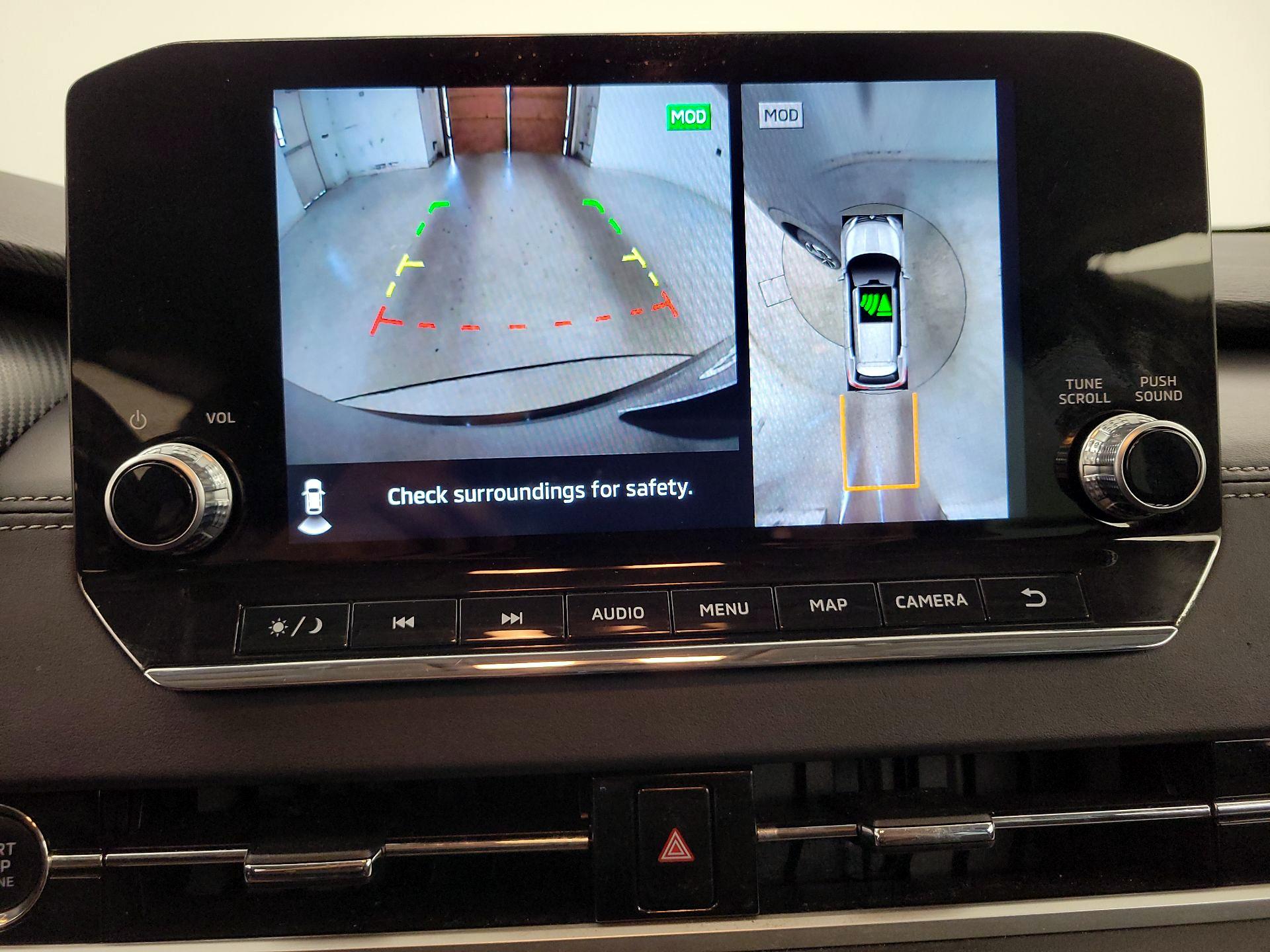 Thumbnail: 2023 Mitsubishi Outlander - 15