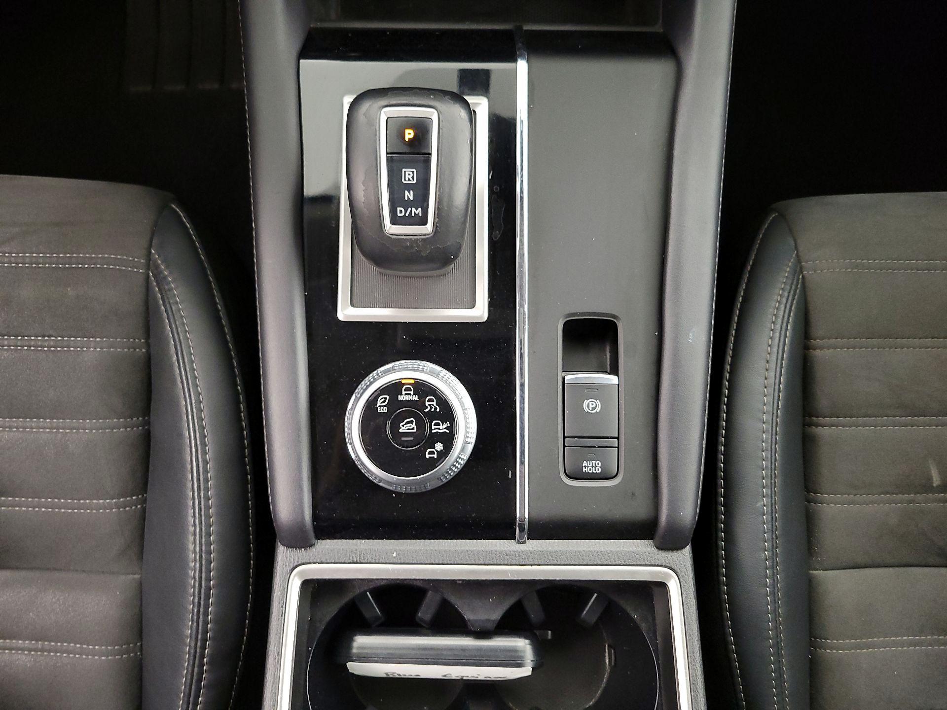 Thumbnail: 2023 Mitsubishi Outlander - 18