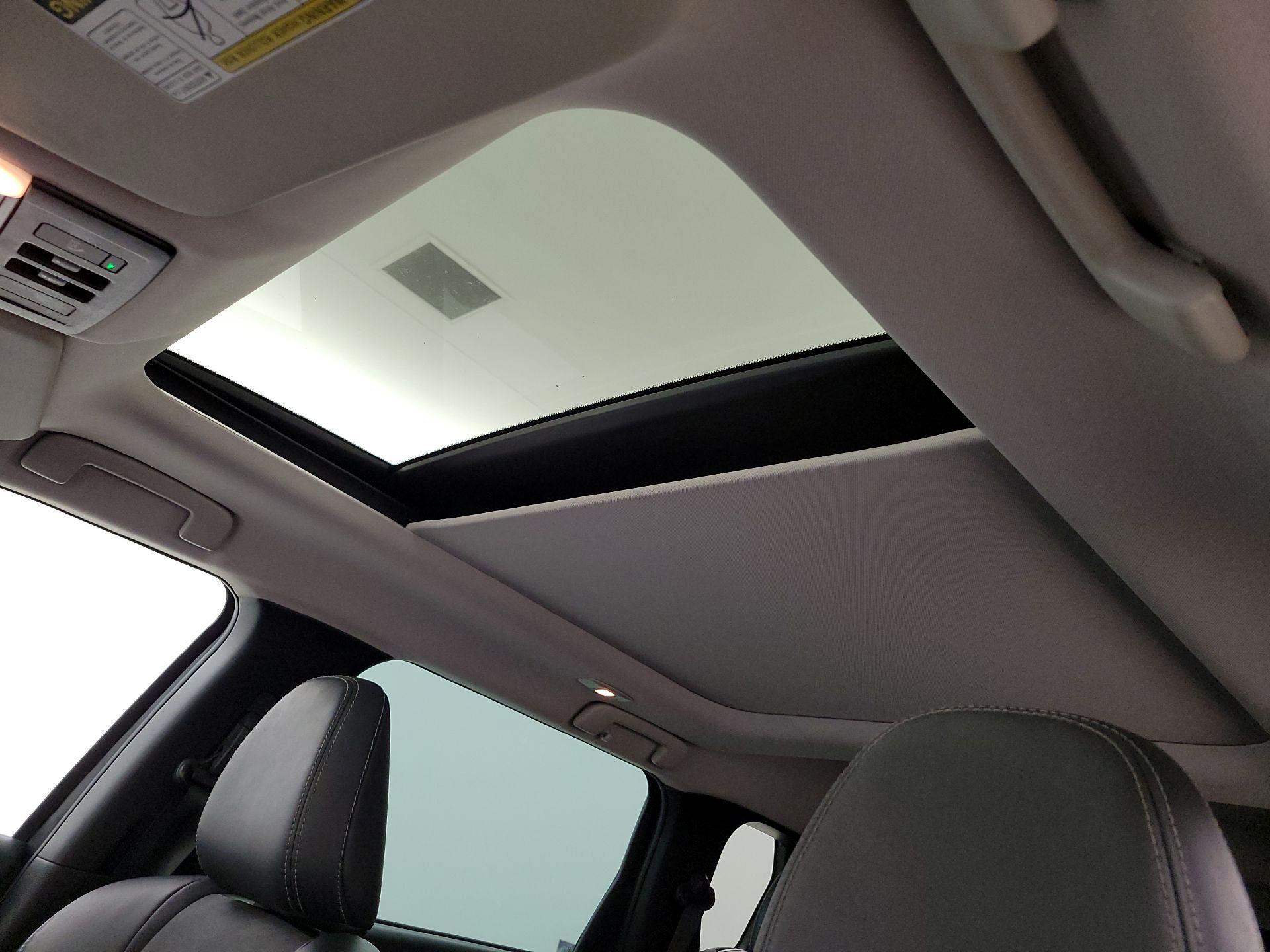 Thumbnail: 2023 Mitsubishi Outlander - 20