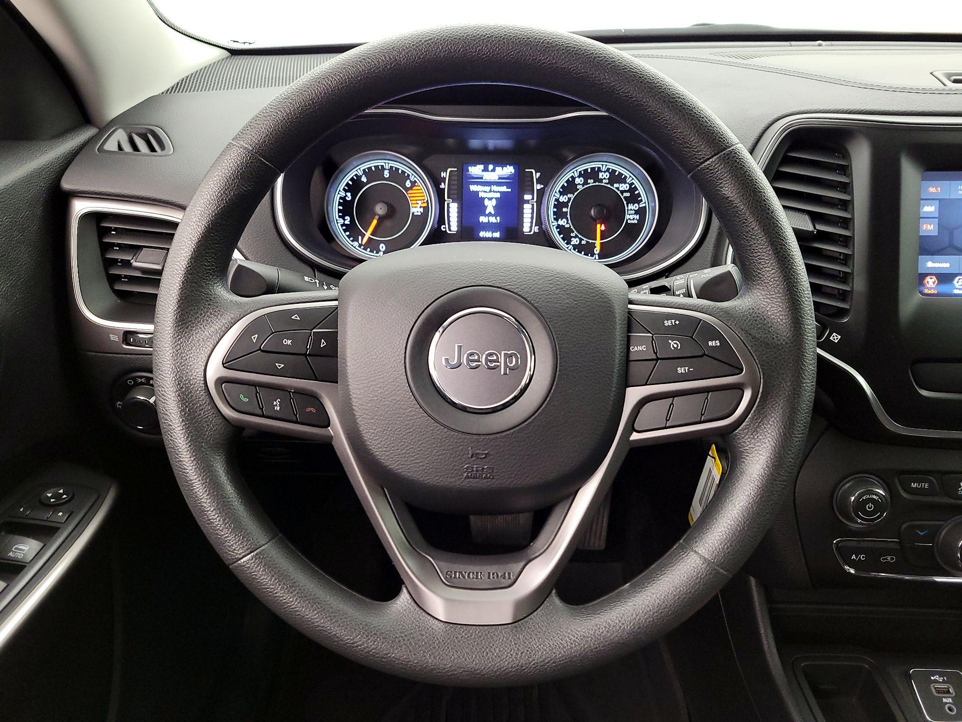 Thumbnail: 2021 Jeep Cherokee - 10