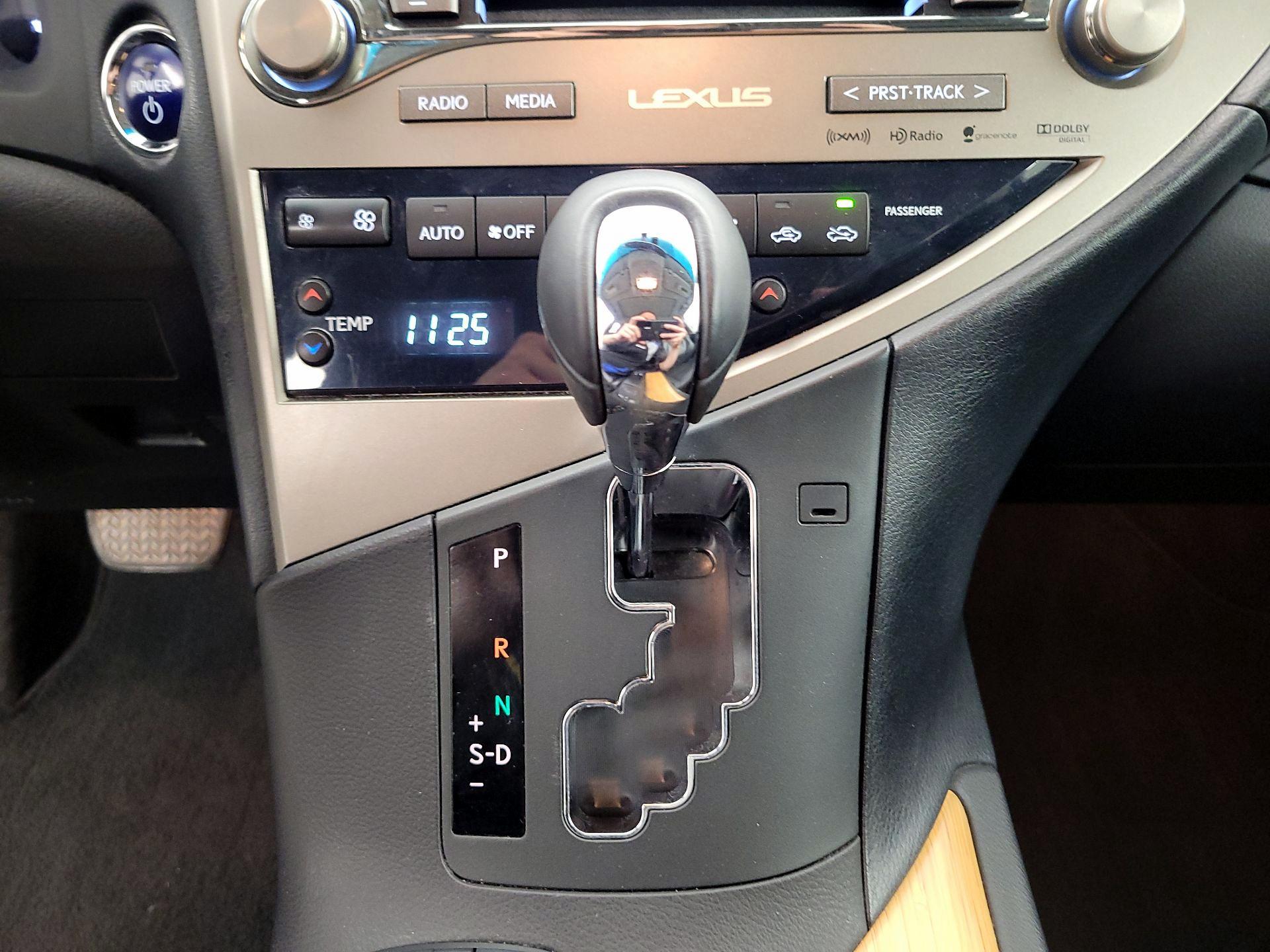 Thumbnail: 2015 Lexus RX - 17