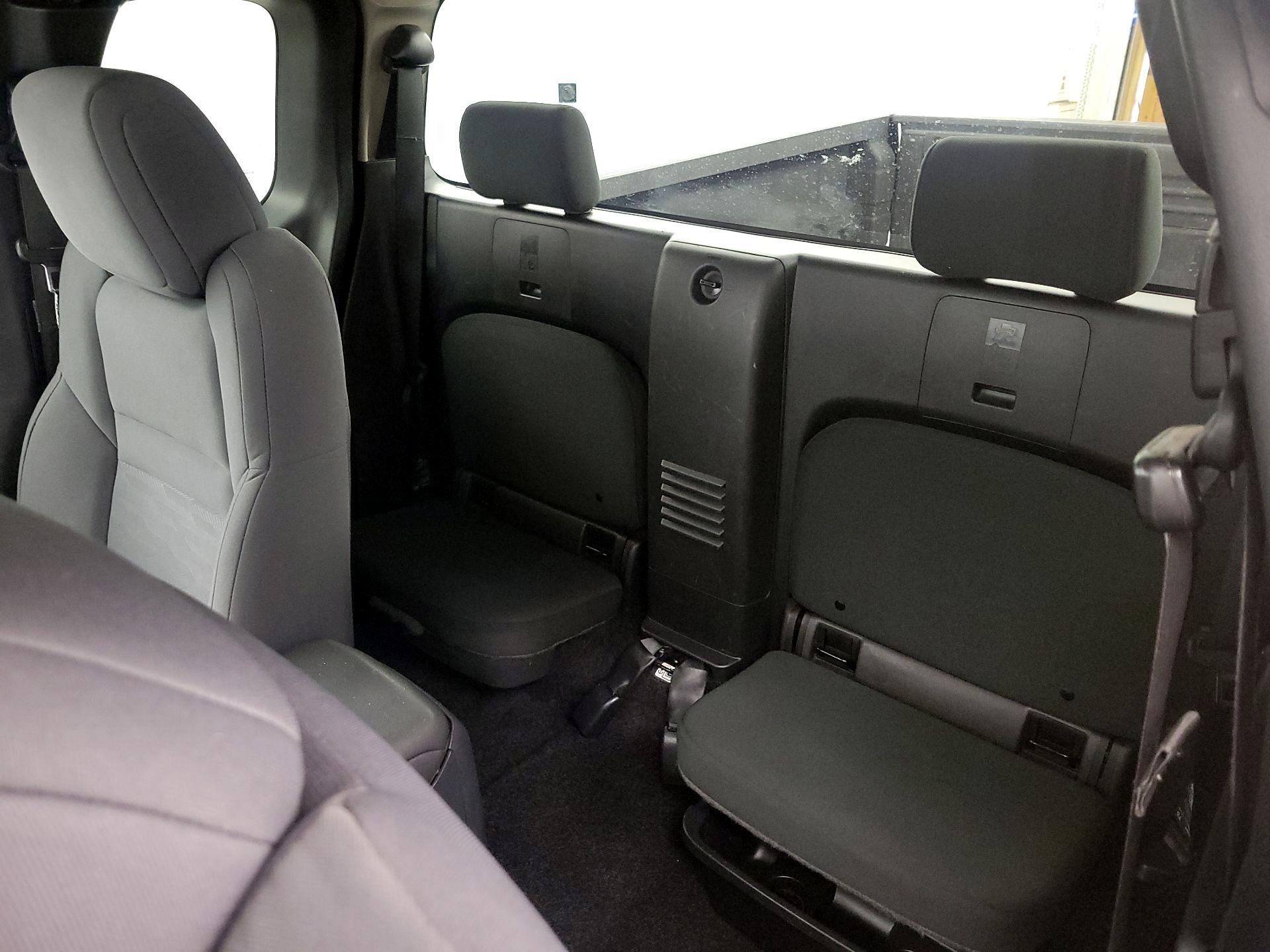 Thumbnail: 2022 Nissan Frontier - 19