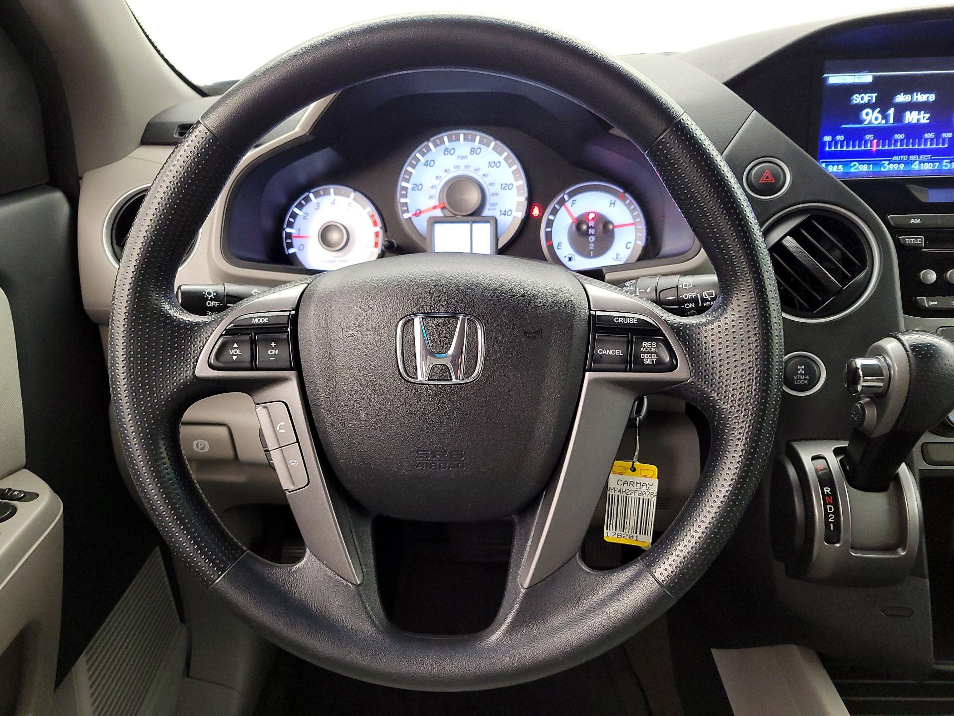 Thumbnail: 2015 Honda Pilot - 10