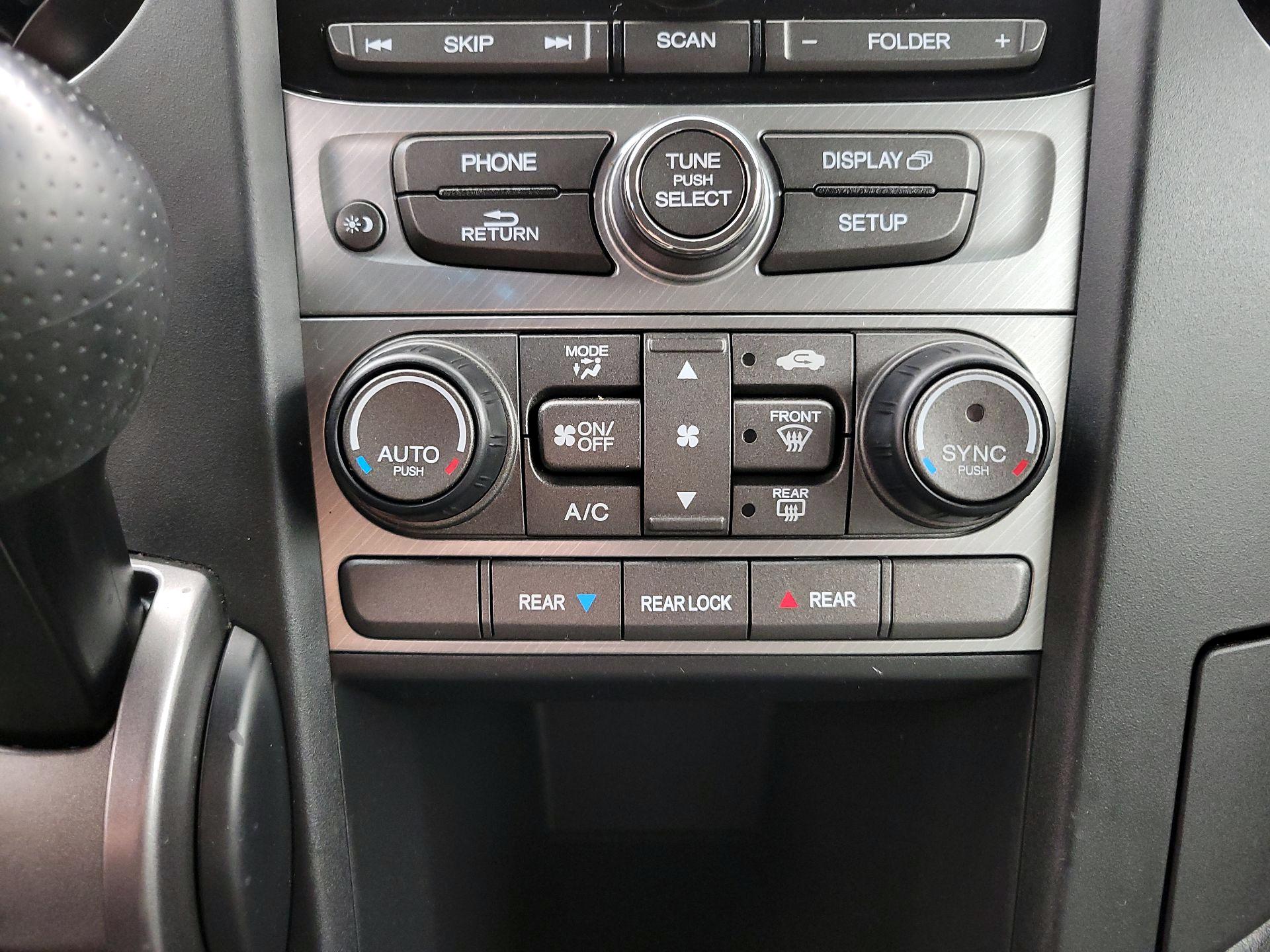 Thumbnail: 2015 Honda Pilot - 16