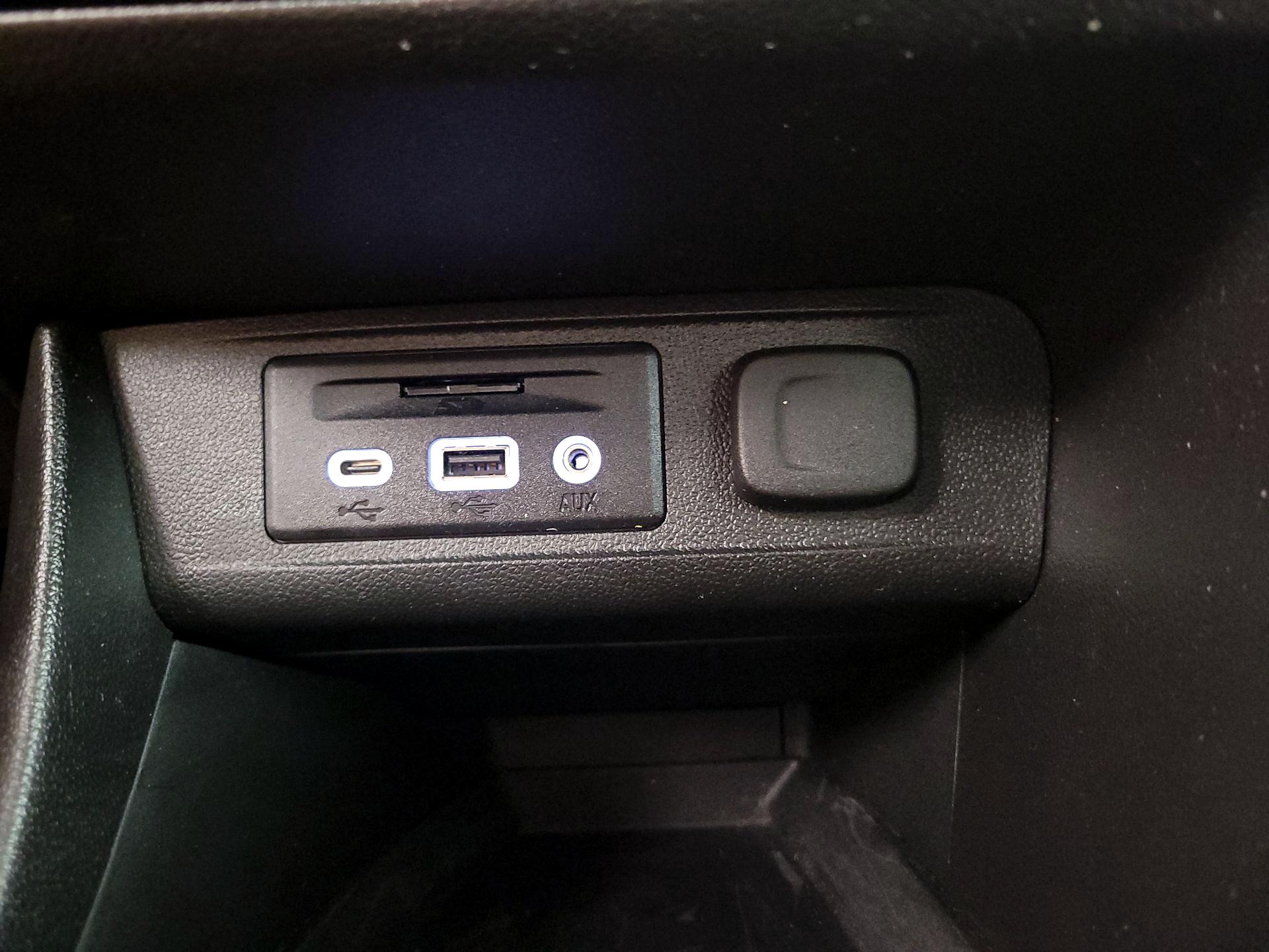 Thumbnail: 2020 Buick Encore GX - 18