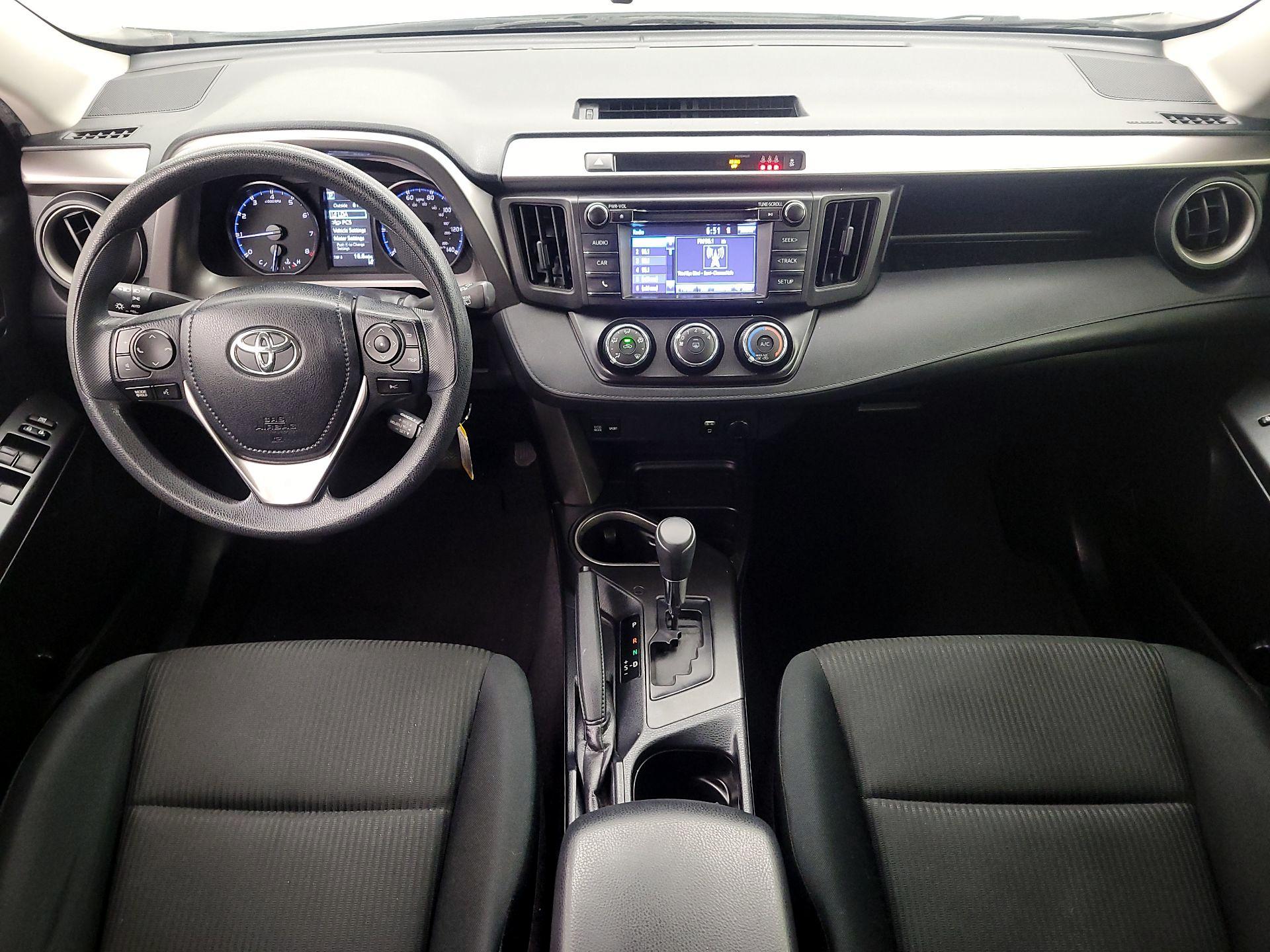 Thumbnail: 2018 Toyota RAV4 - 9