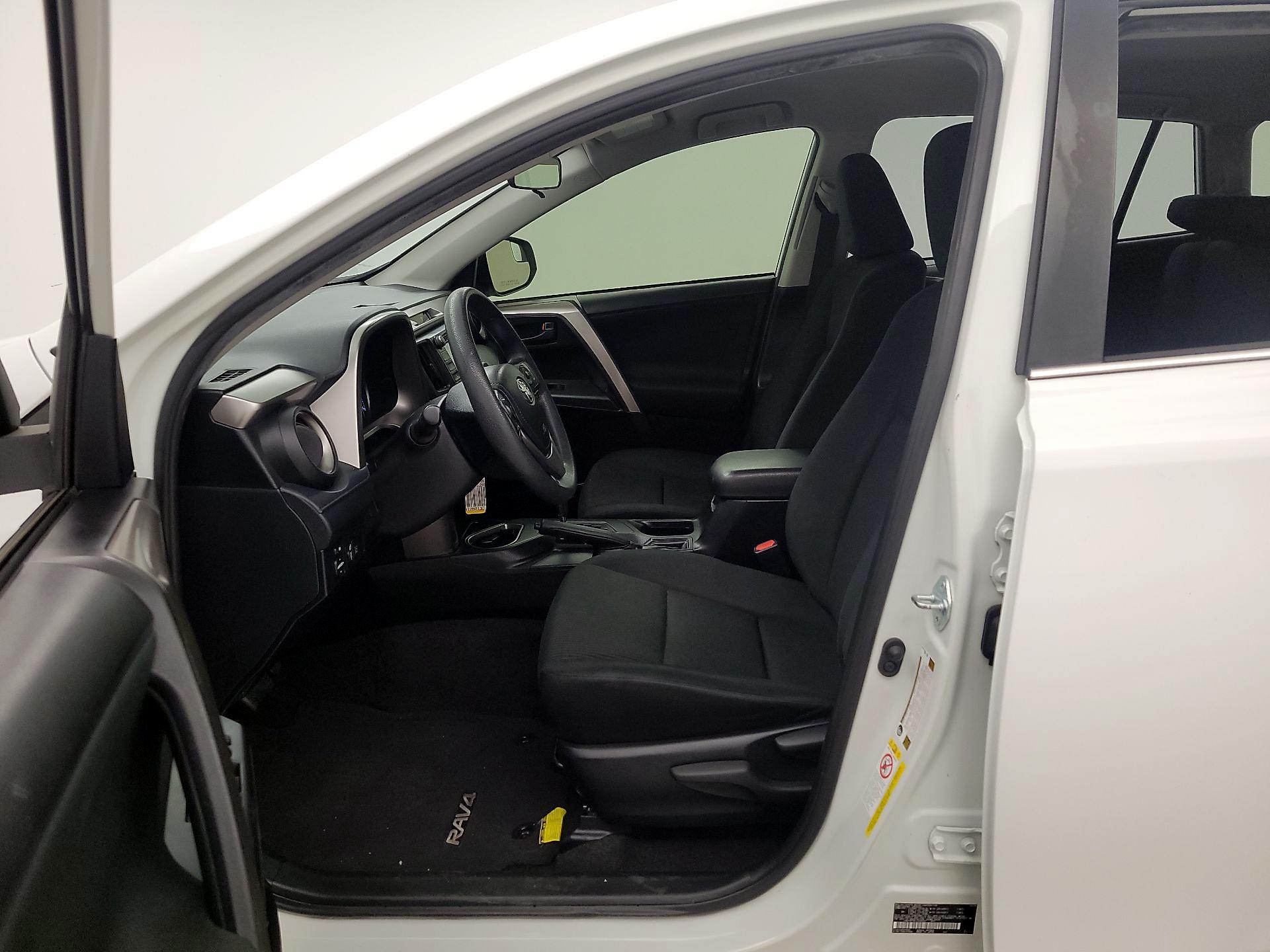 Thumbnail: 2018 Toyota RAV4 - 11