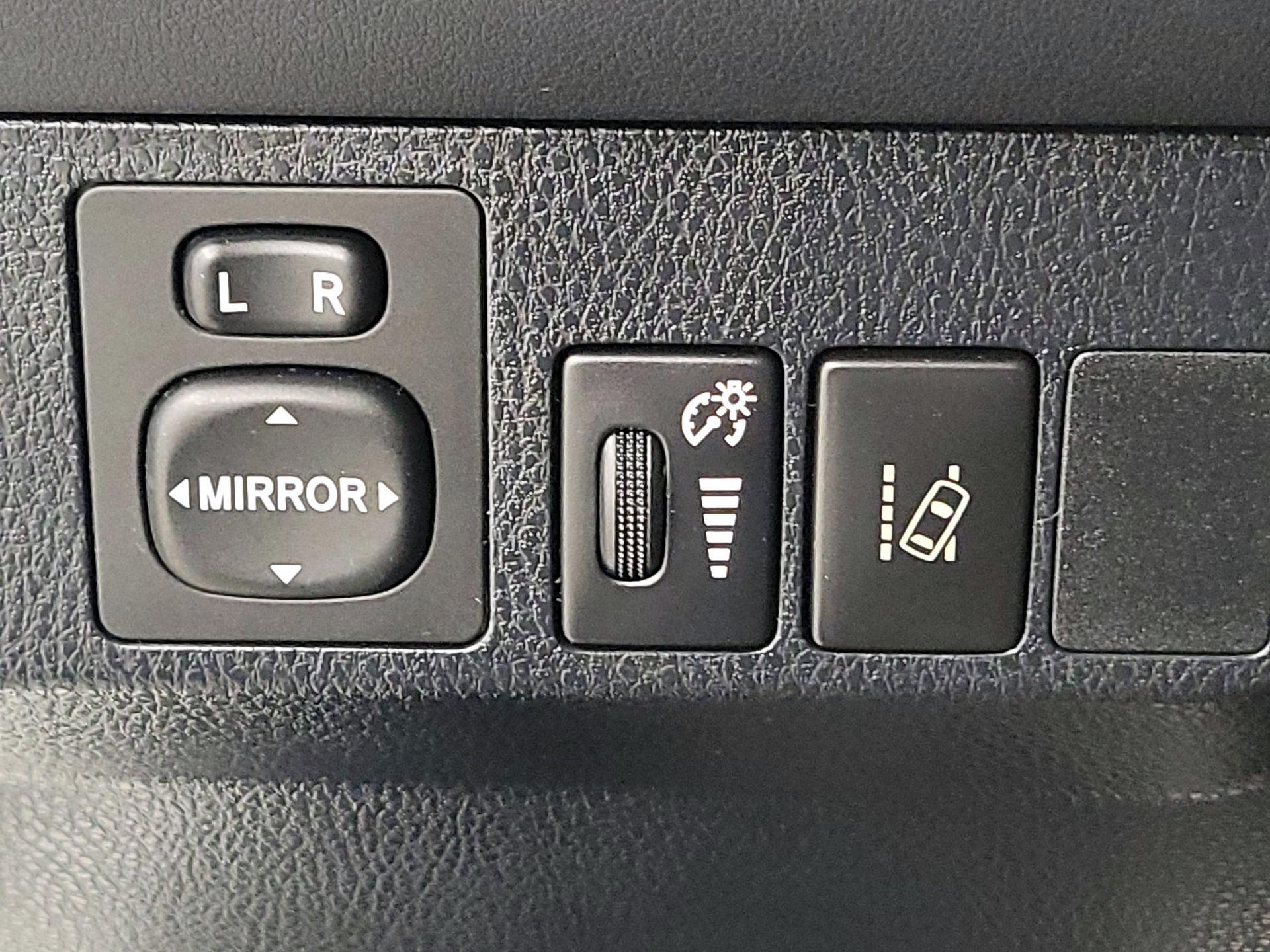 Thumbnail: 2018 Toyota RAV4 - 13