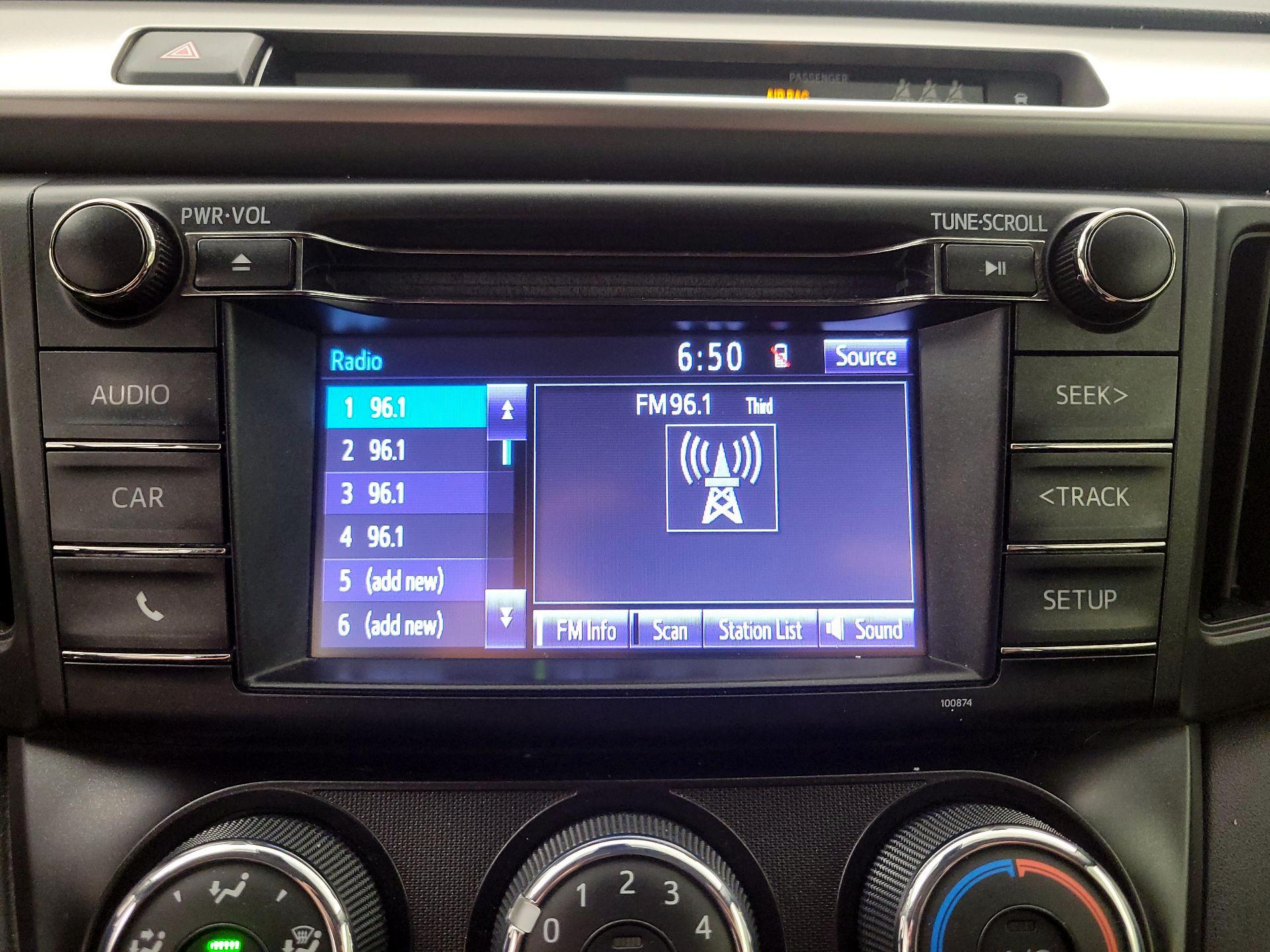 Thumbnail: 2018 Toyota RAV4 - 15