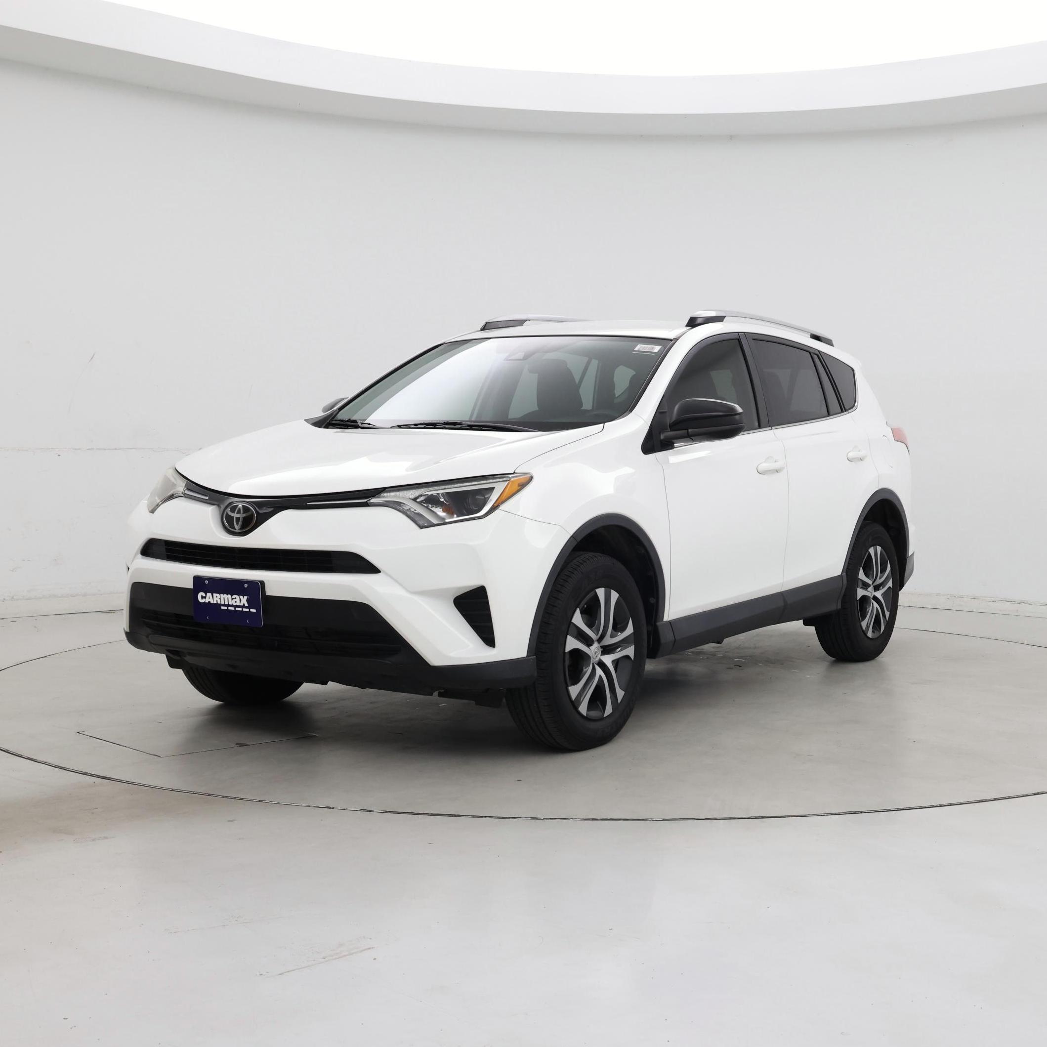 Thumbnail: 2018 Toyota RAV4 - 4
