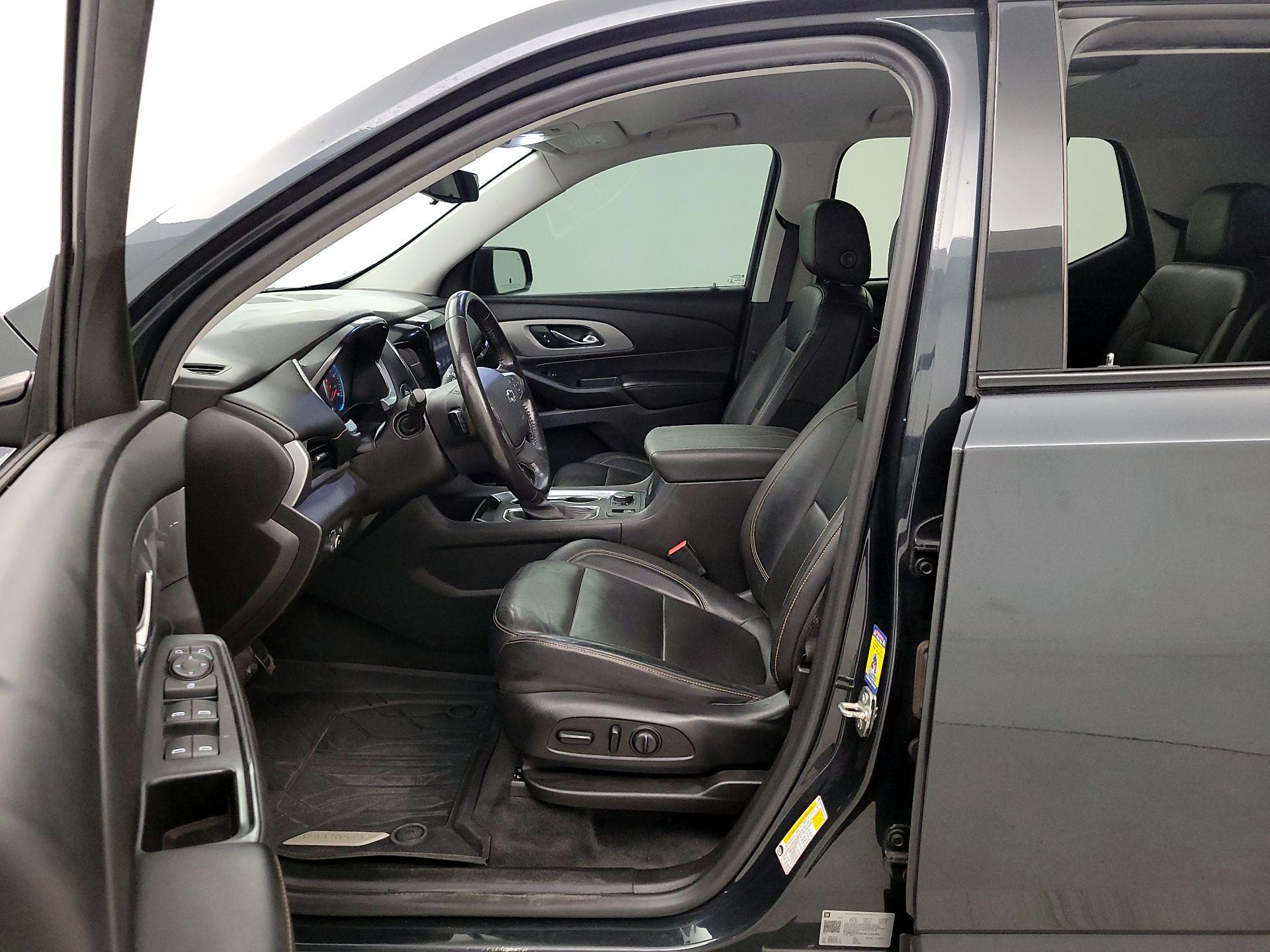 Thumbnail: 2021 Chevrolet Traverse - 11