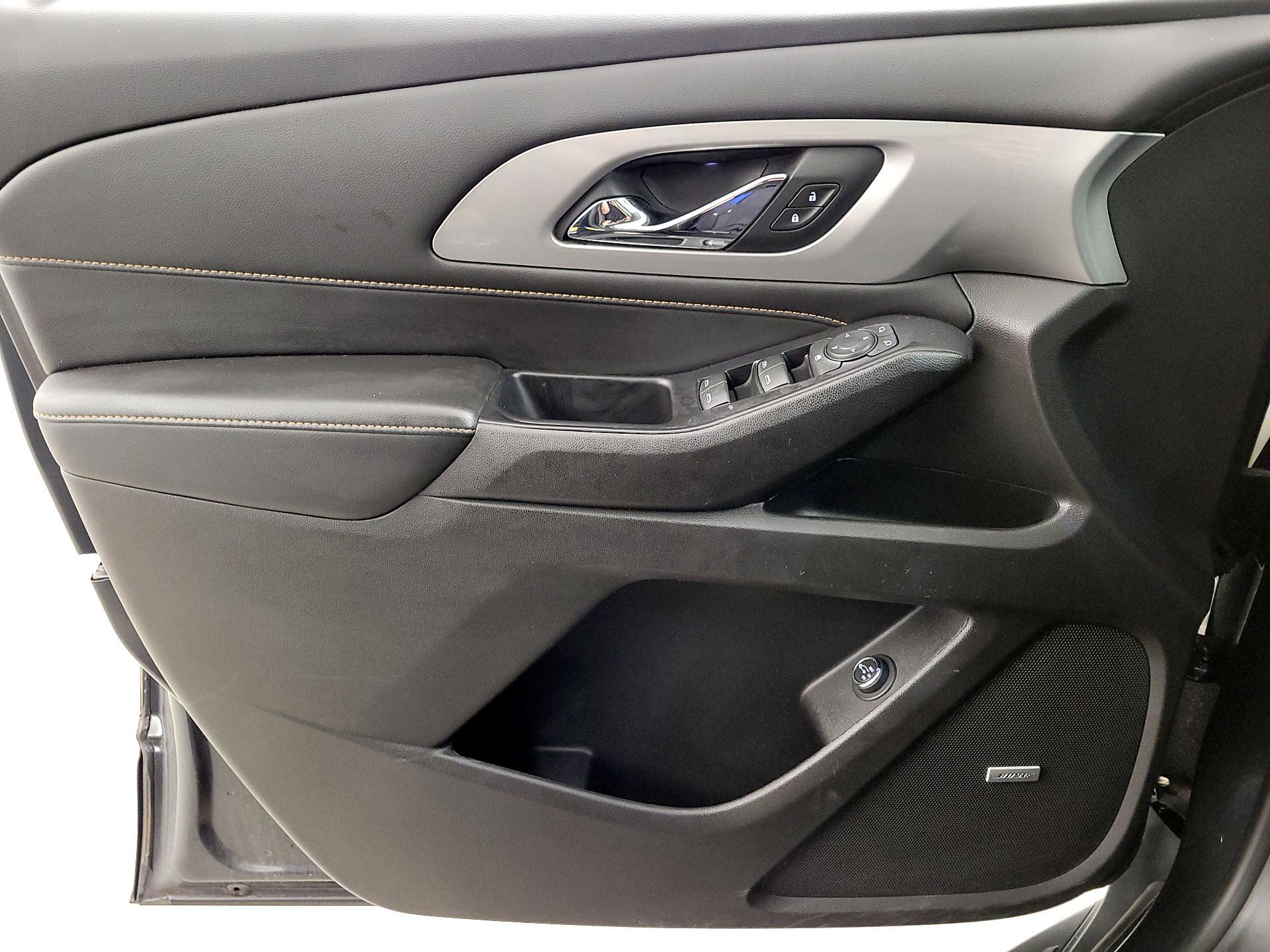 Thumbnail: 2021 Chevrolet Traverse - 12