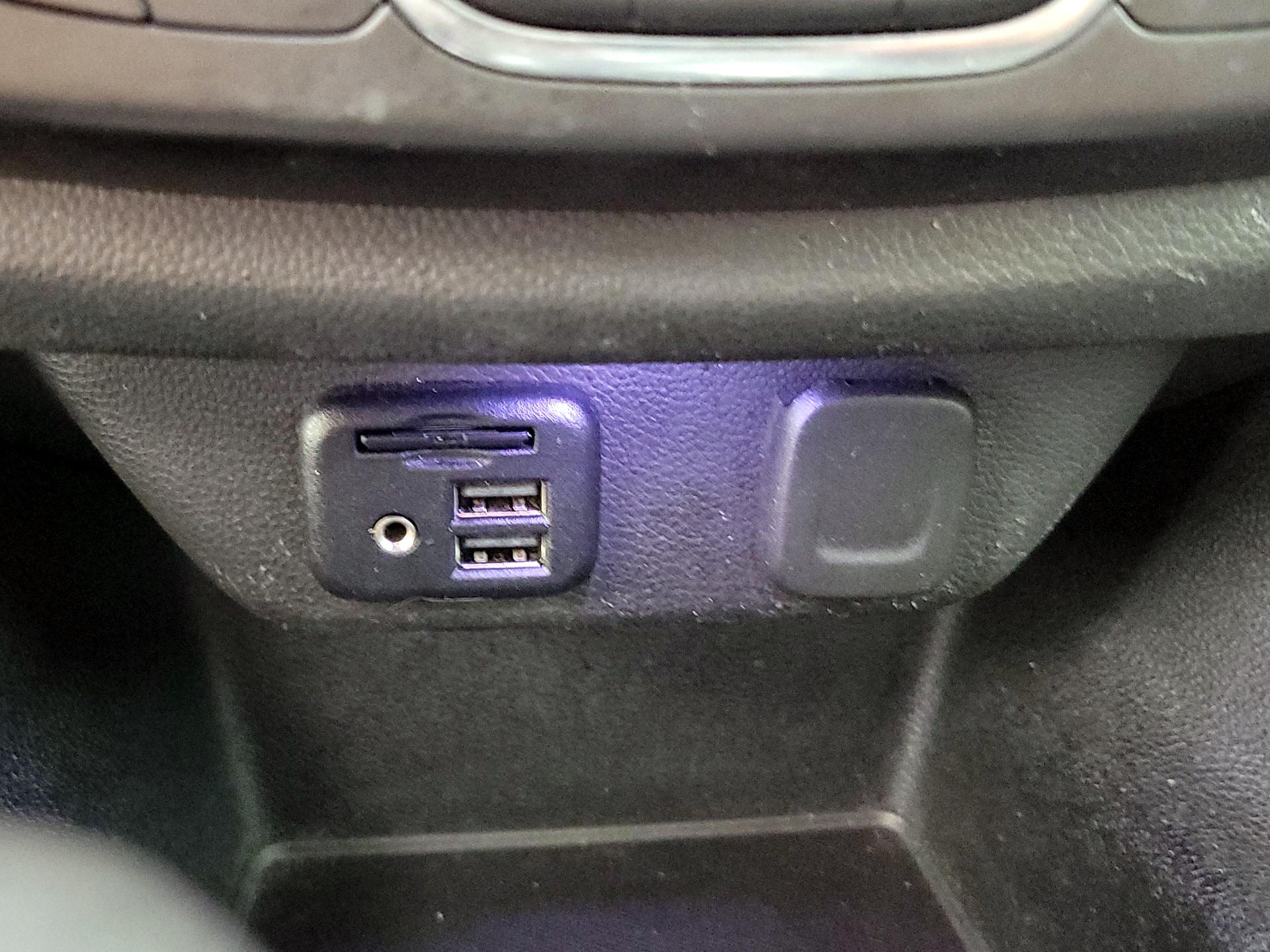 Thumbnail: 2021 Chevrolet Traverse - 18