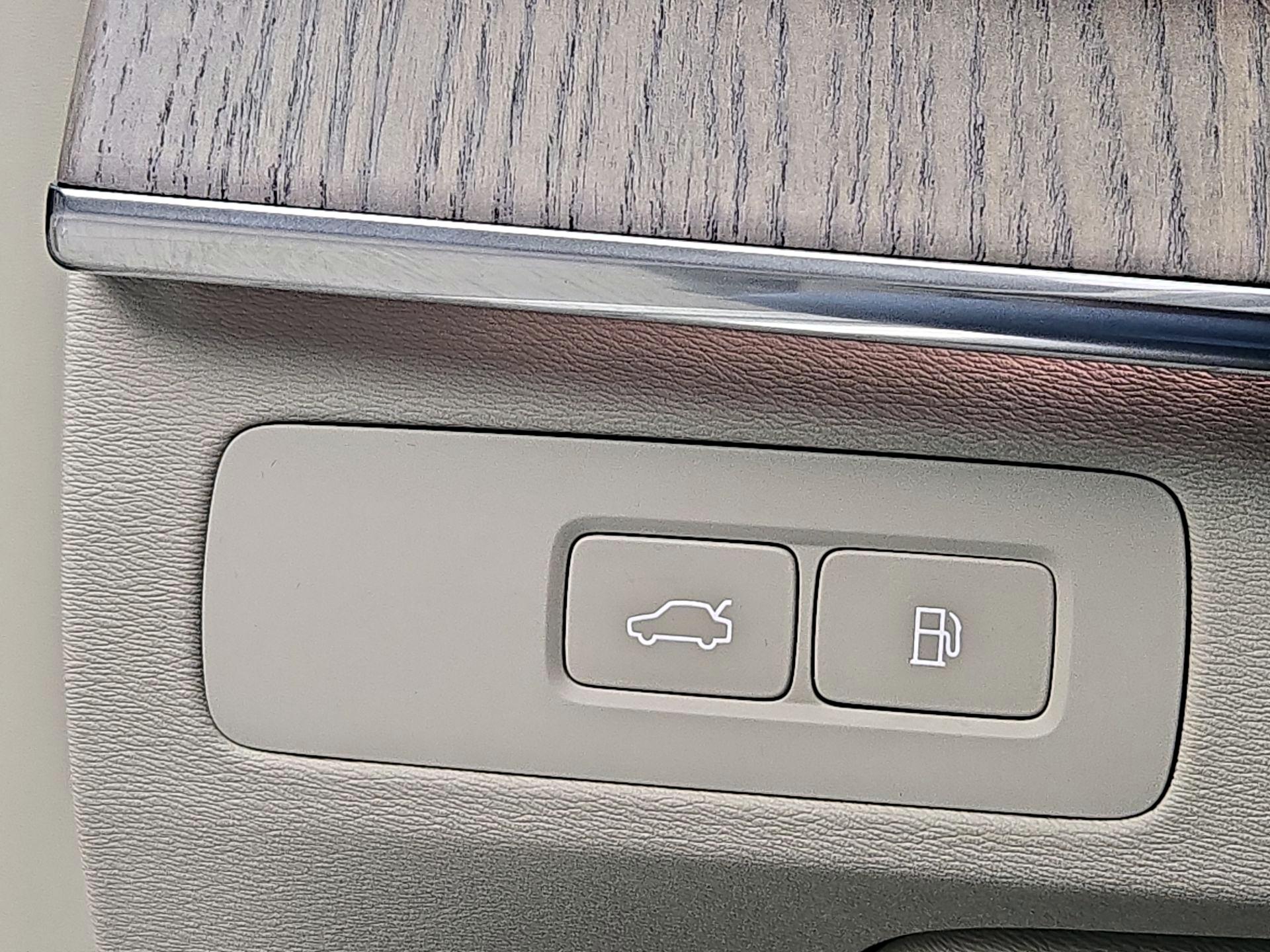 Thumbnail: 2023 Volvo XC90 - 13