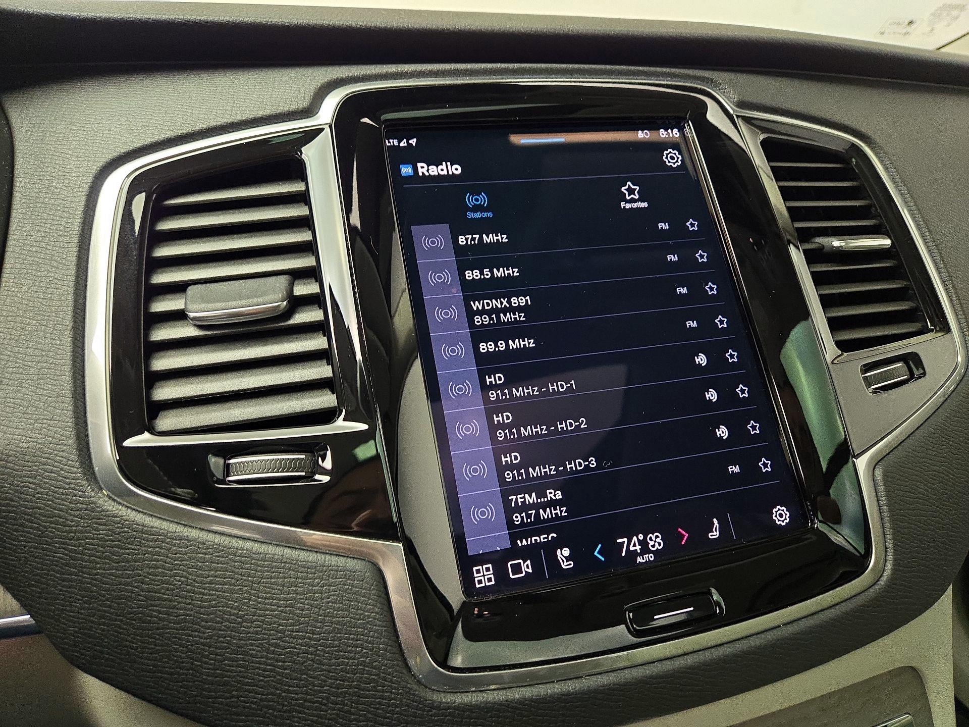 Thumbnail: 2023 Volvo XC90 - 16