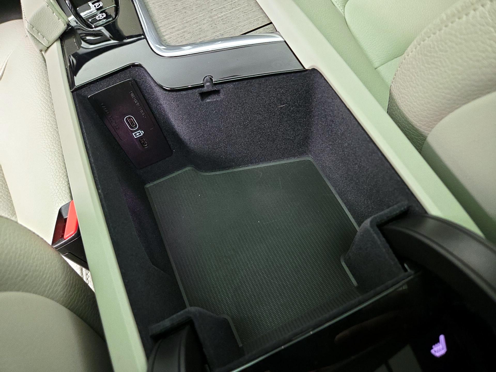 Thumbnail: 2023 Volvo XC90 - 19