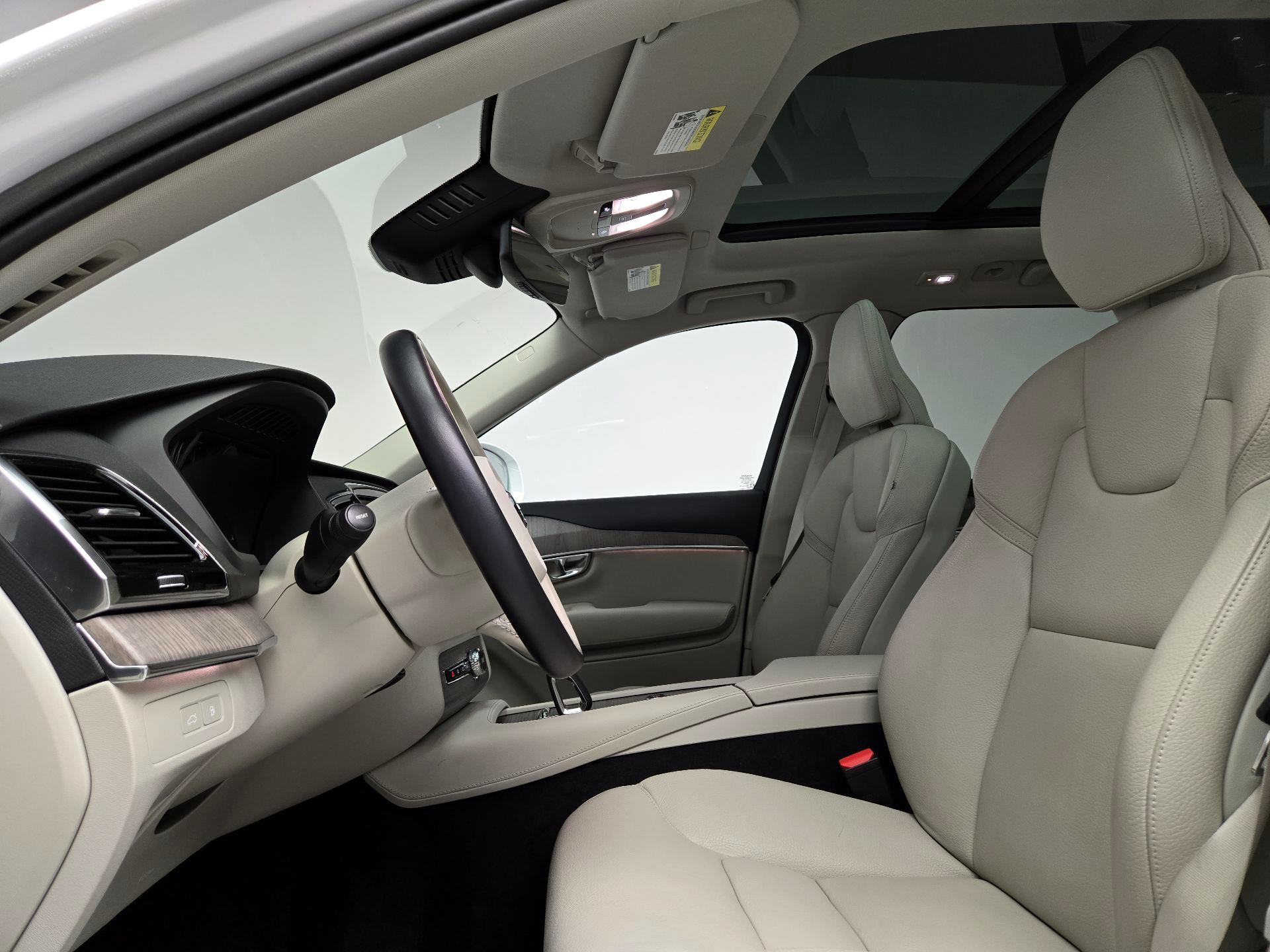 Thumbnail: 2023 Volvo XC90 - 20