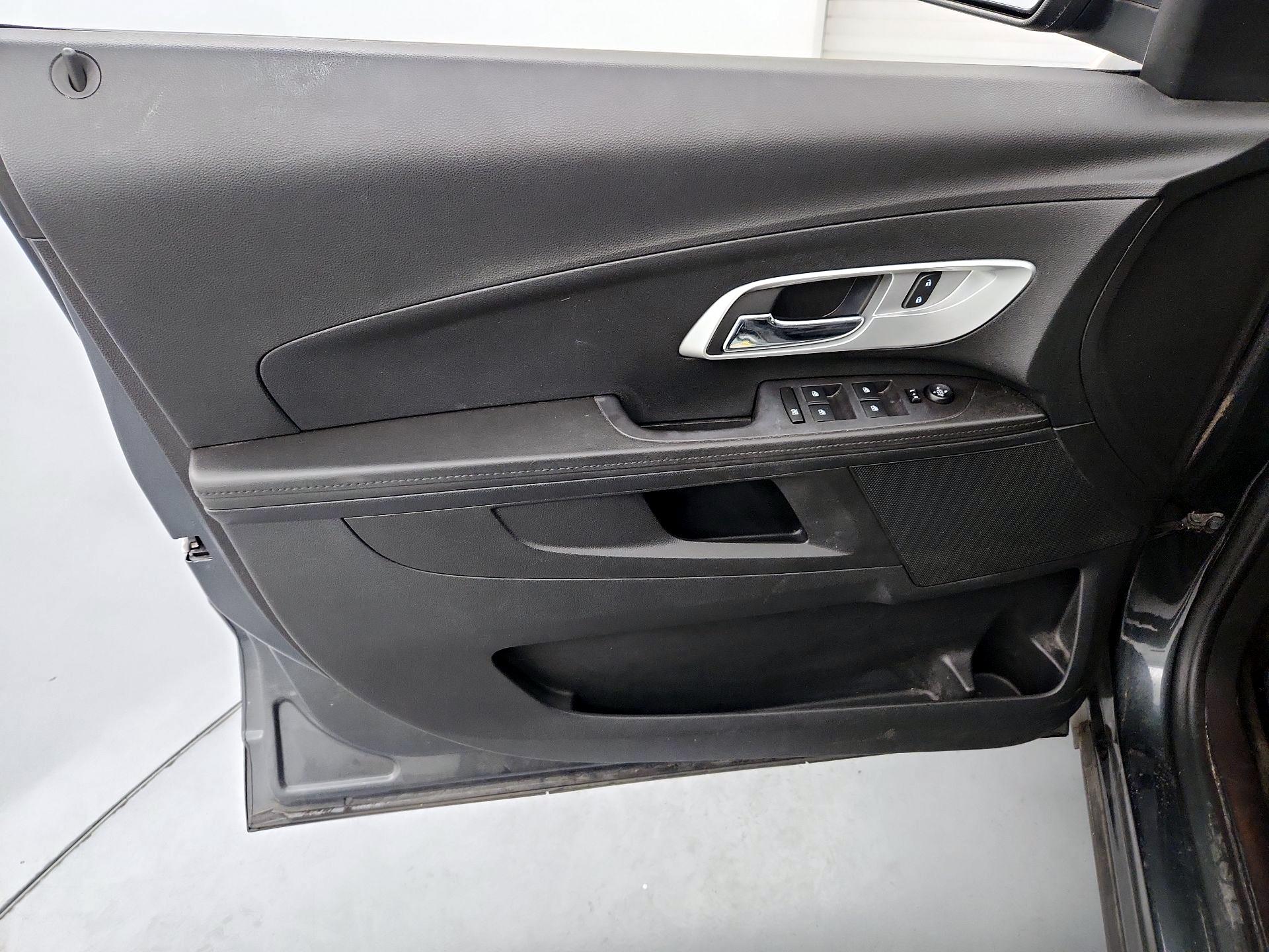 Thumbnail: 2017 Chevrolet Equinox - 12