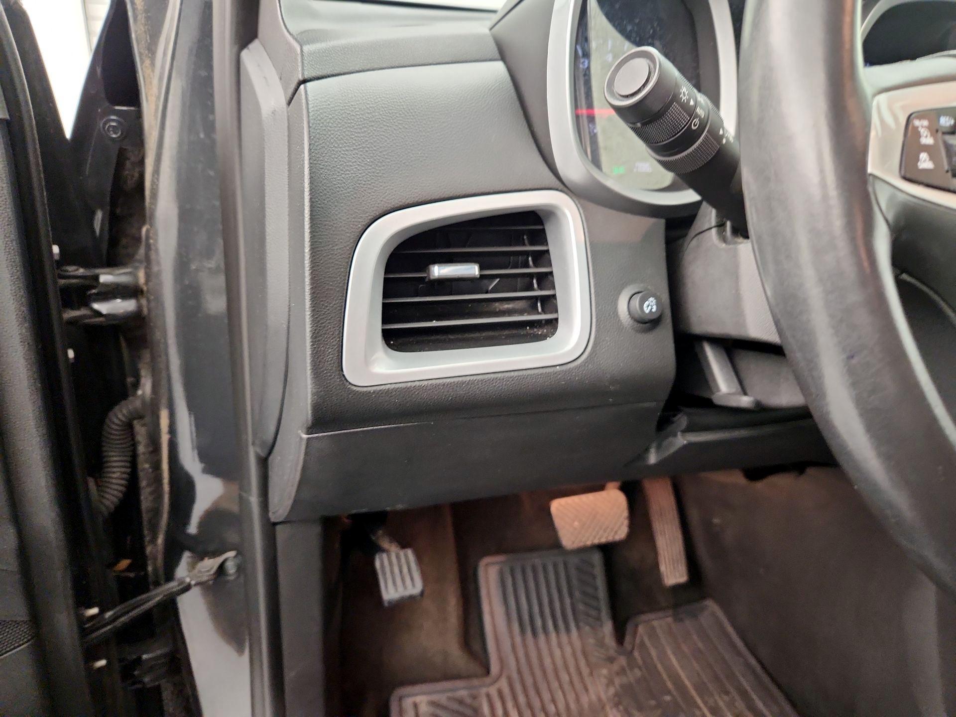 Thumbnail: 2017 Chevrolet Equinox - 13