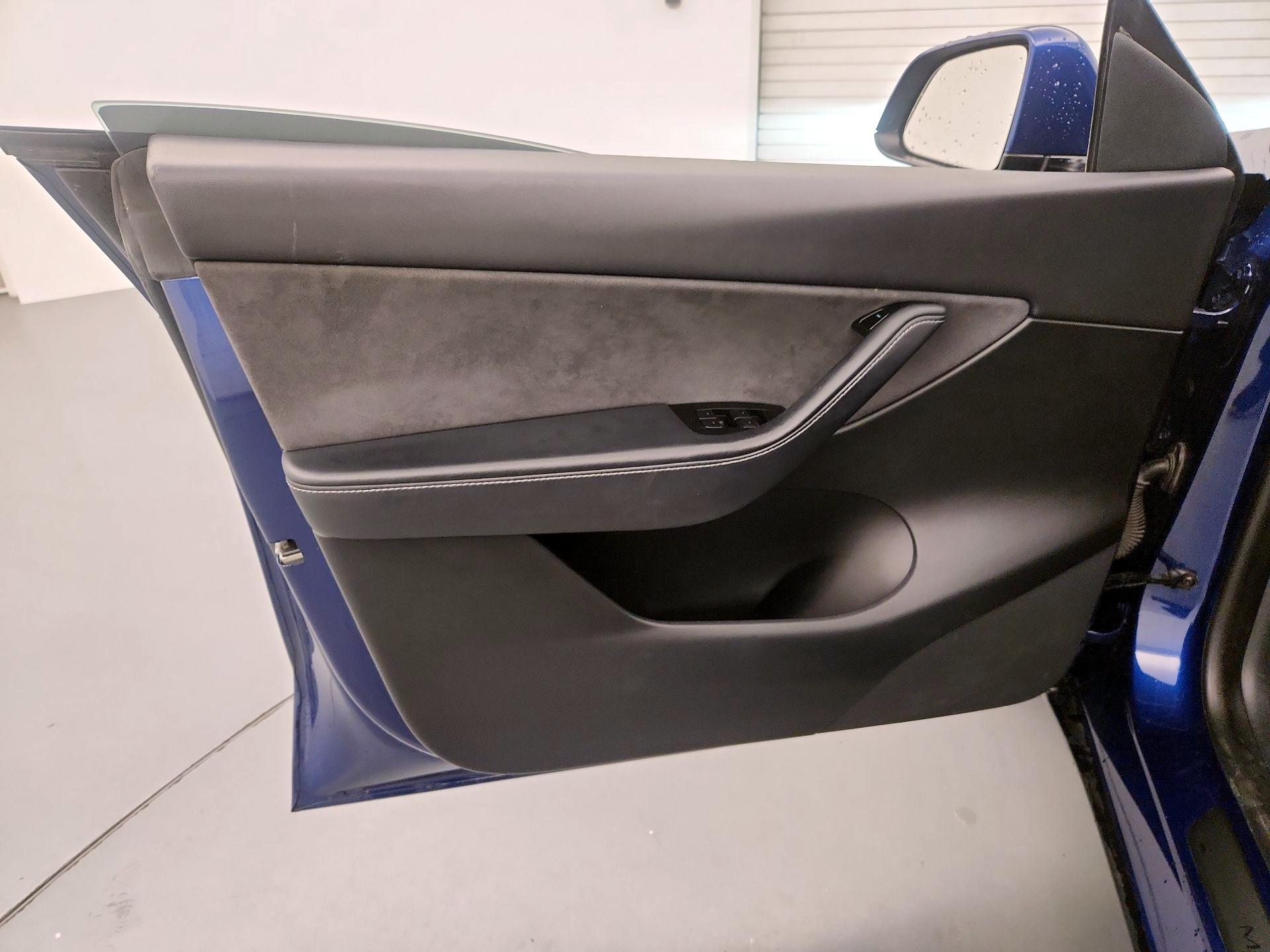 Thumbnail: 2020 Tesla Model Y - 12