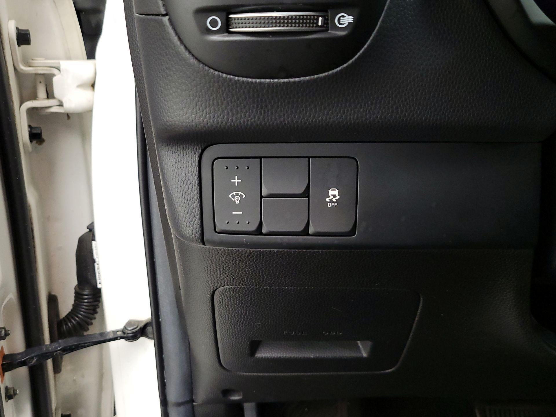 Thumbnail: 2014 Kia Soul - 13