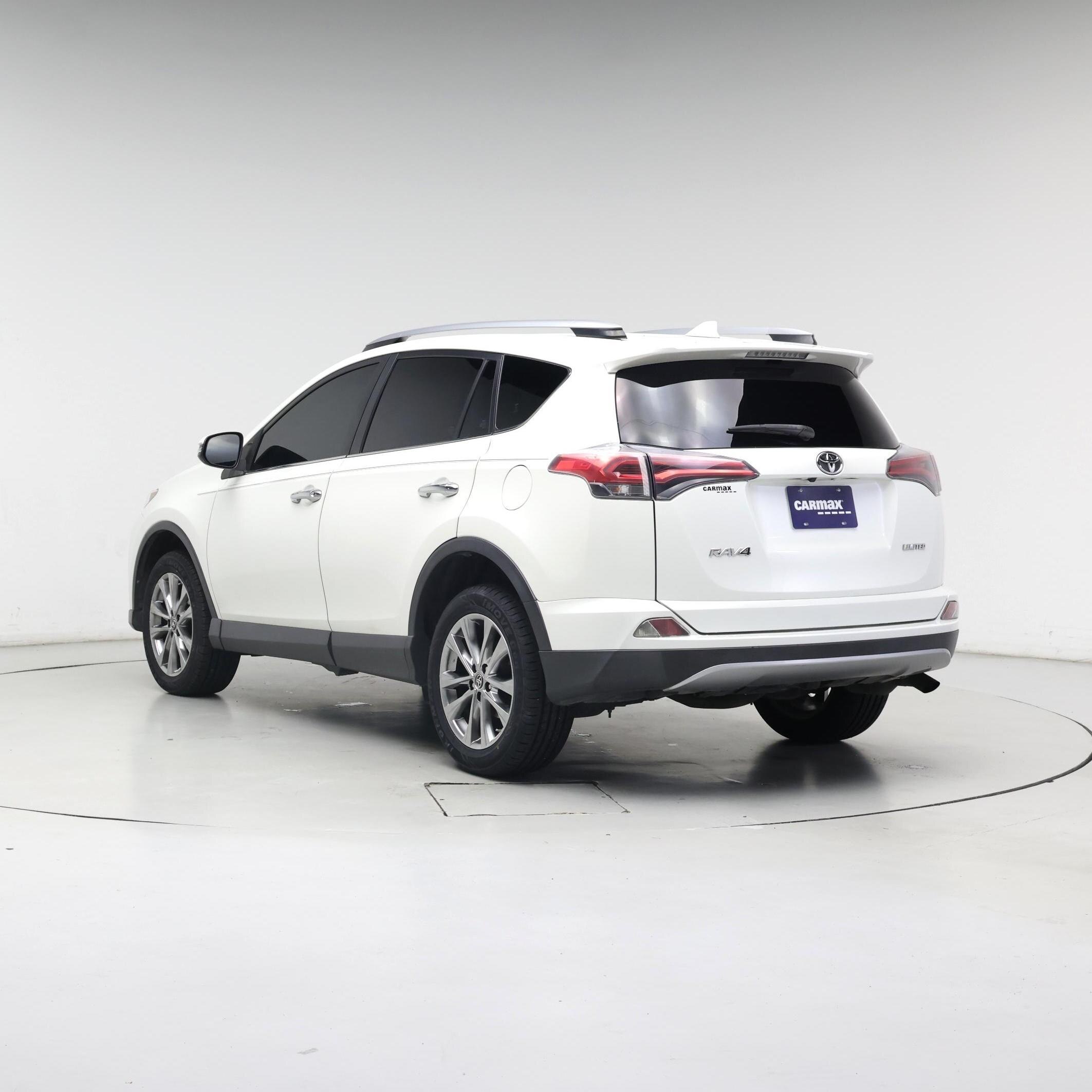 Thumbnail: 2018 Toyota RAV4 - 2