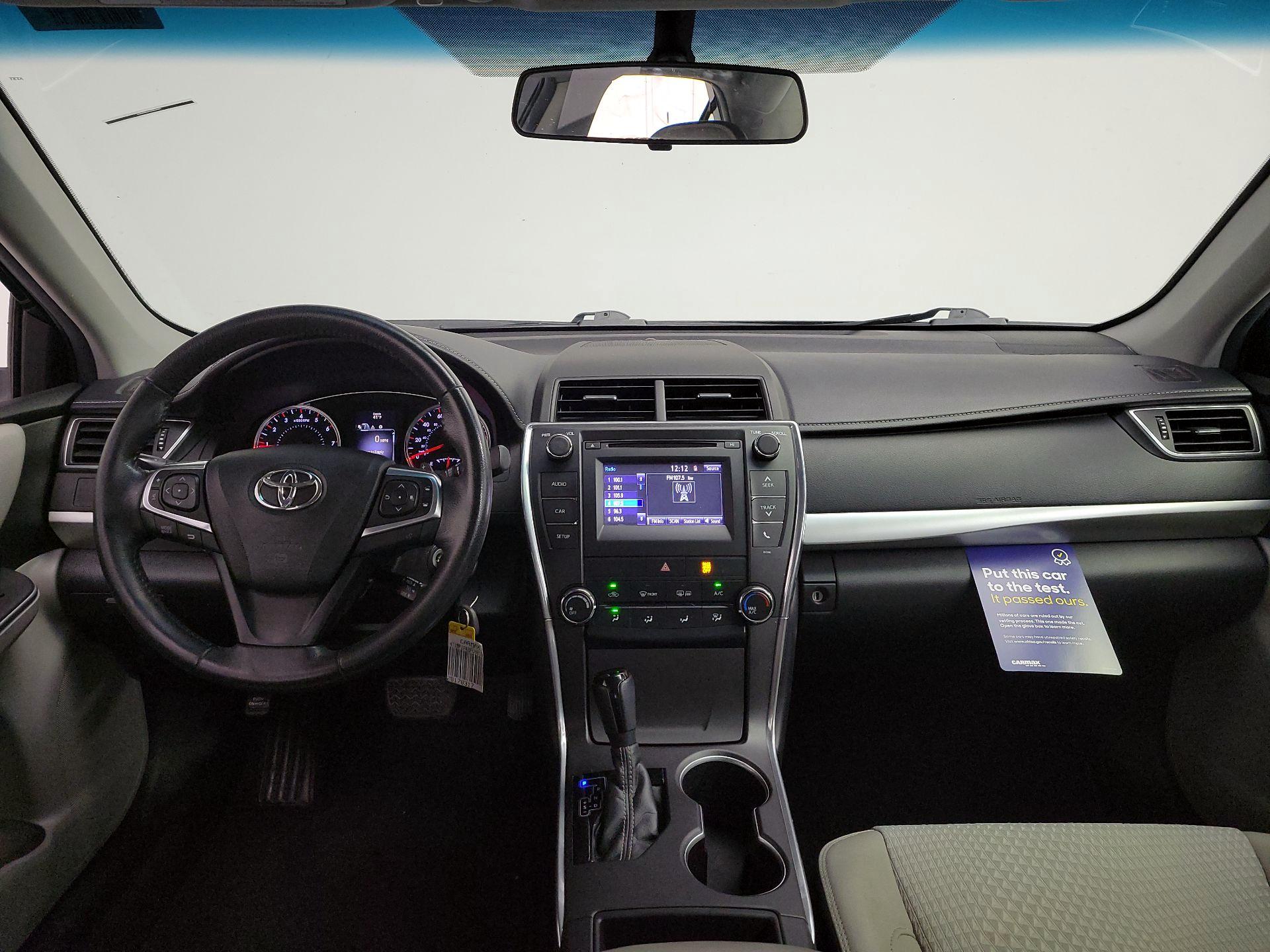 Thumbnail: 2015 Toyota Camry - 9