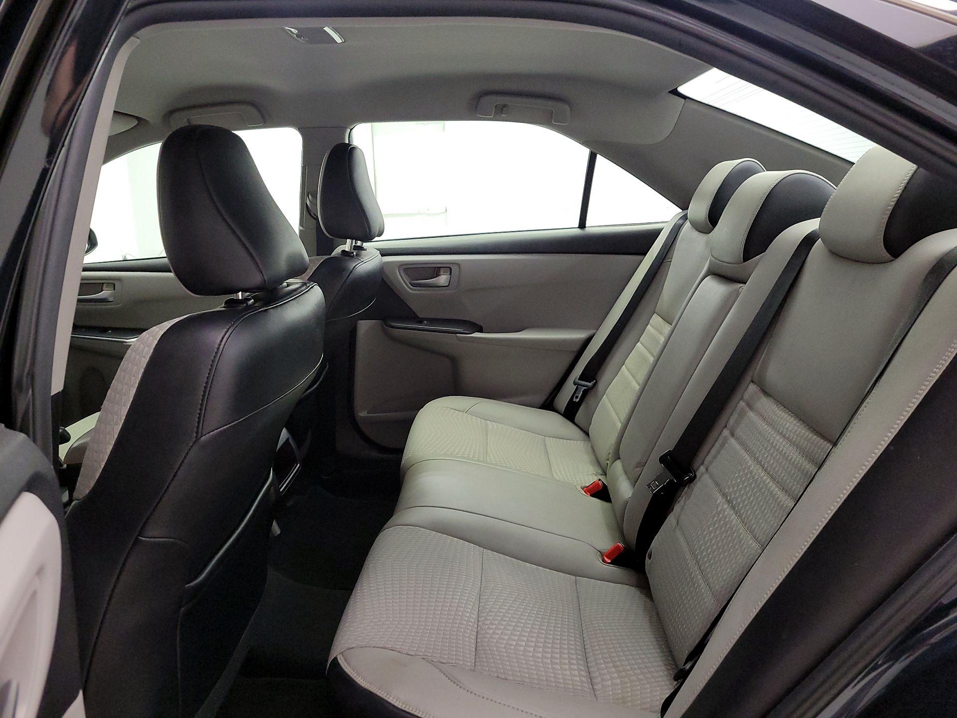 Thumbnail: 2015 Toyota Camry - 19