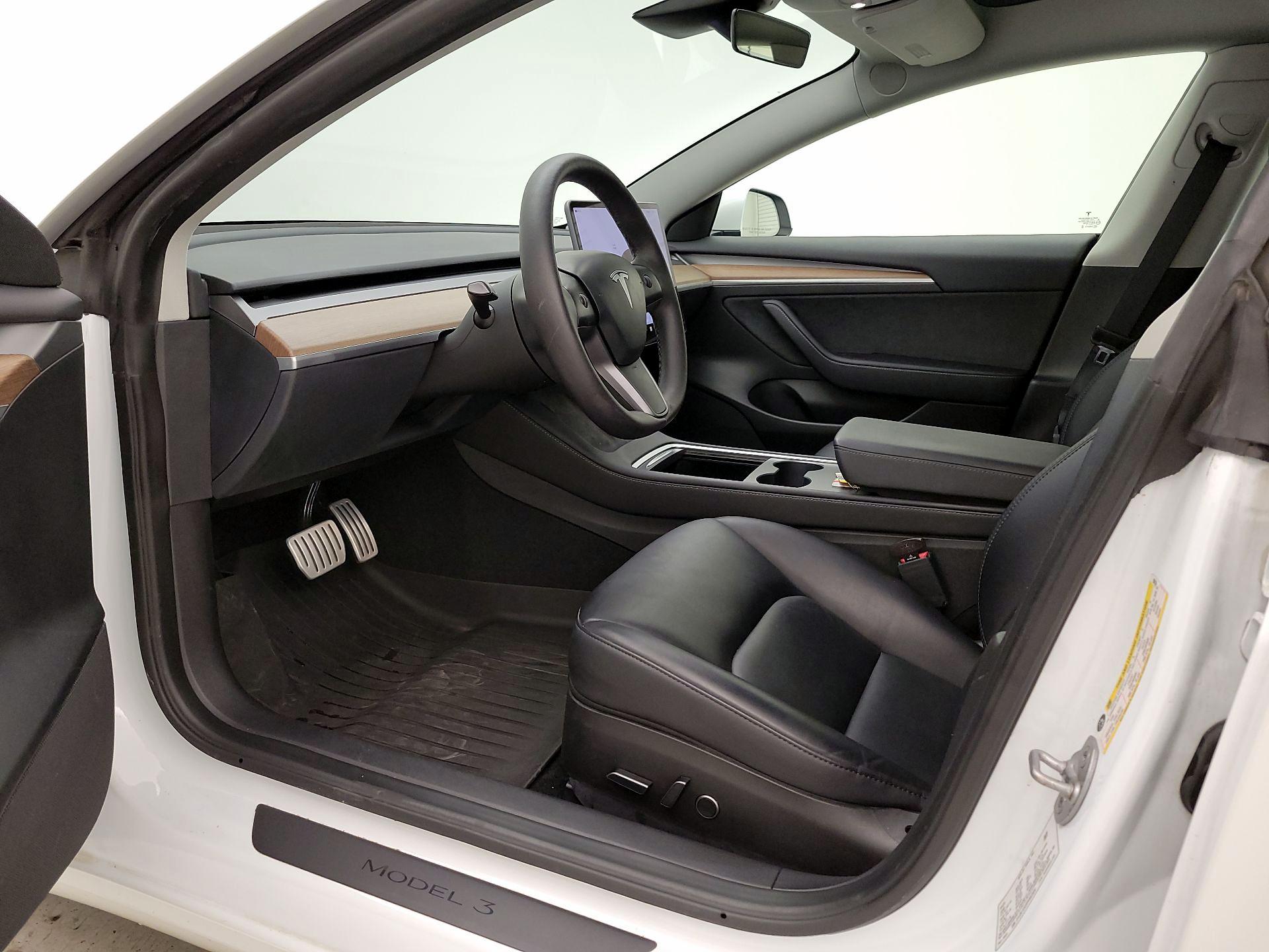 Thumbnail: 2023 Tesla Model 3 - 11