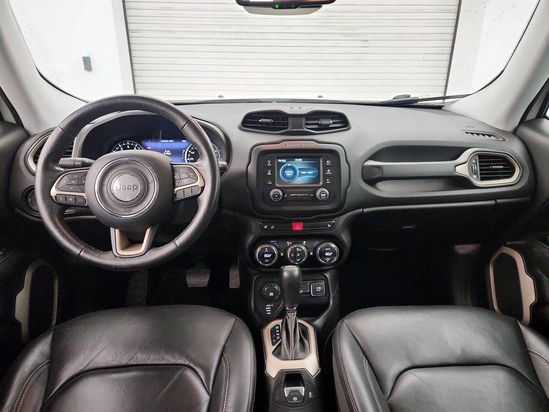 Thumbnail: 2015 Jeep Renegade - 9