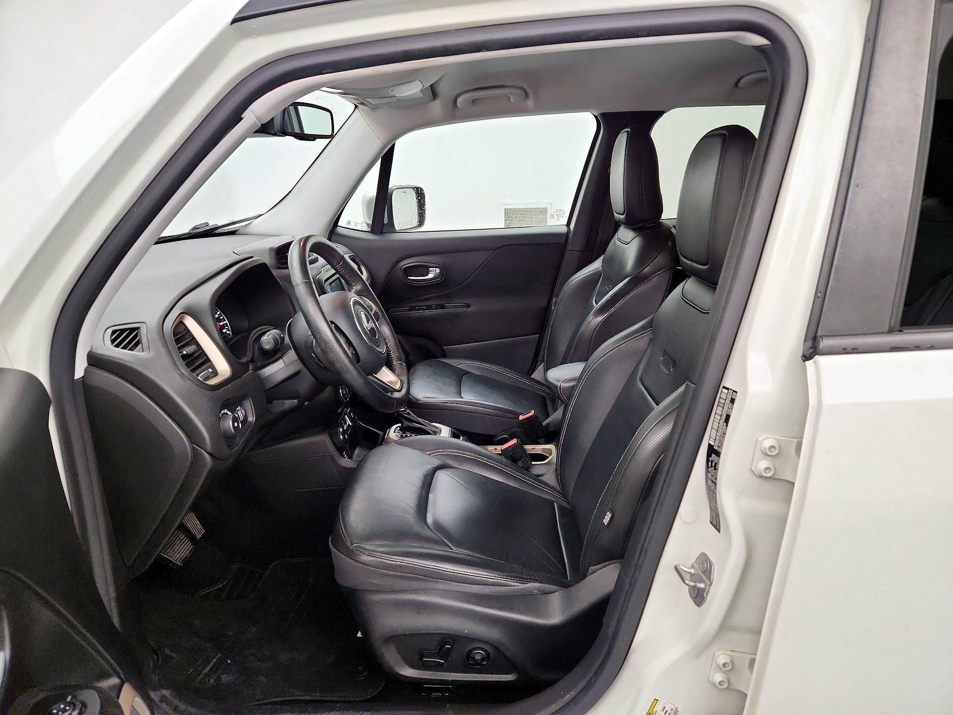 Thumbnail: 2015 Jeep Renegade - 11