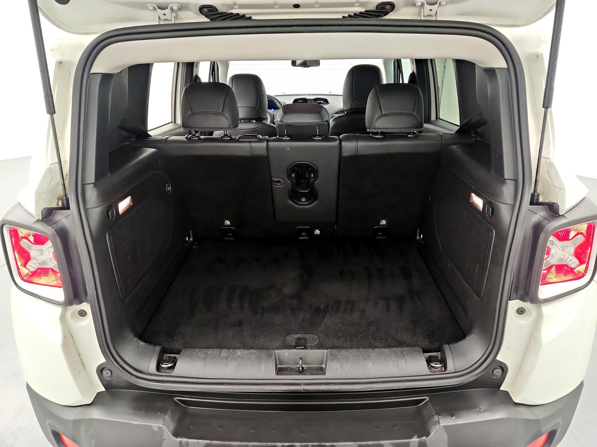 Thumbnail: 2015 Jeep Renegade - 20