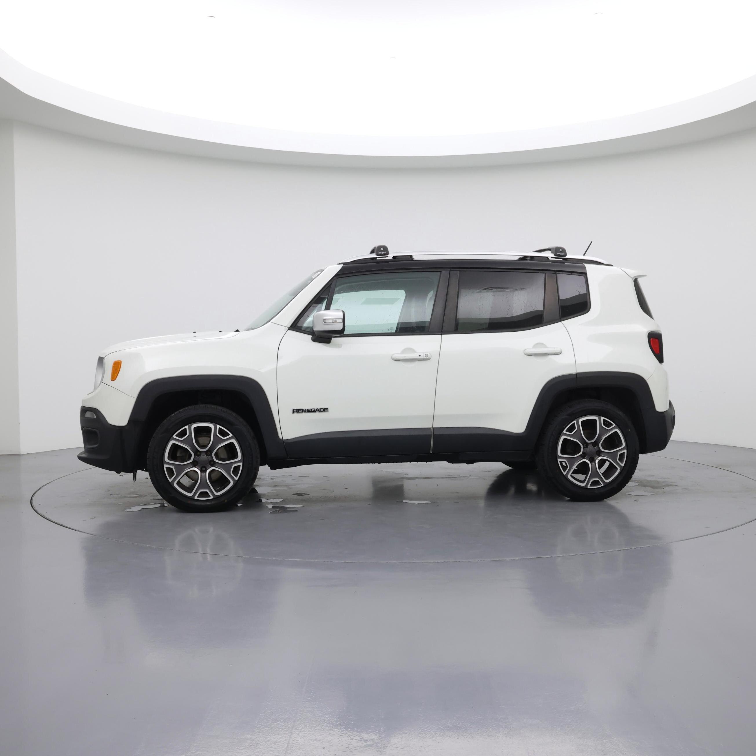 Thumbnail: 2015 Jeep Renegade - 3