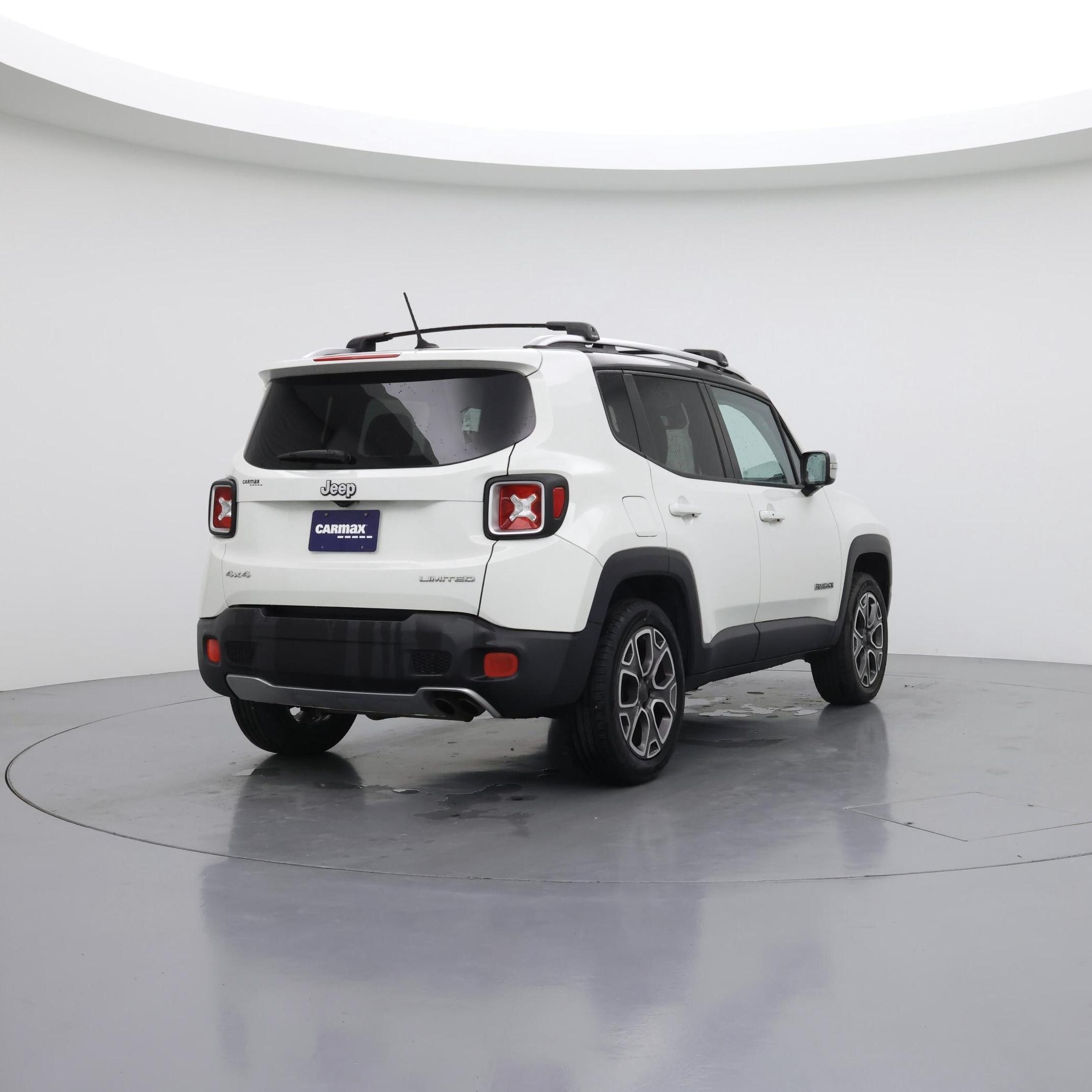 Thumbnail: 2015 Jeep Renegade - 8