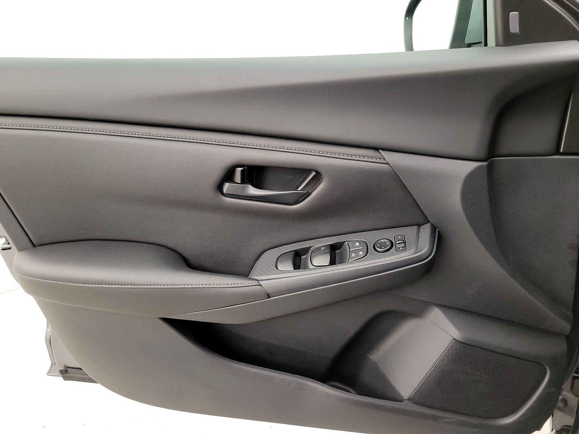 Thumbnail: 2025 Nissan Sentra - 12