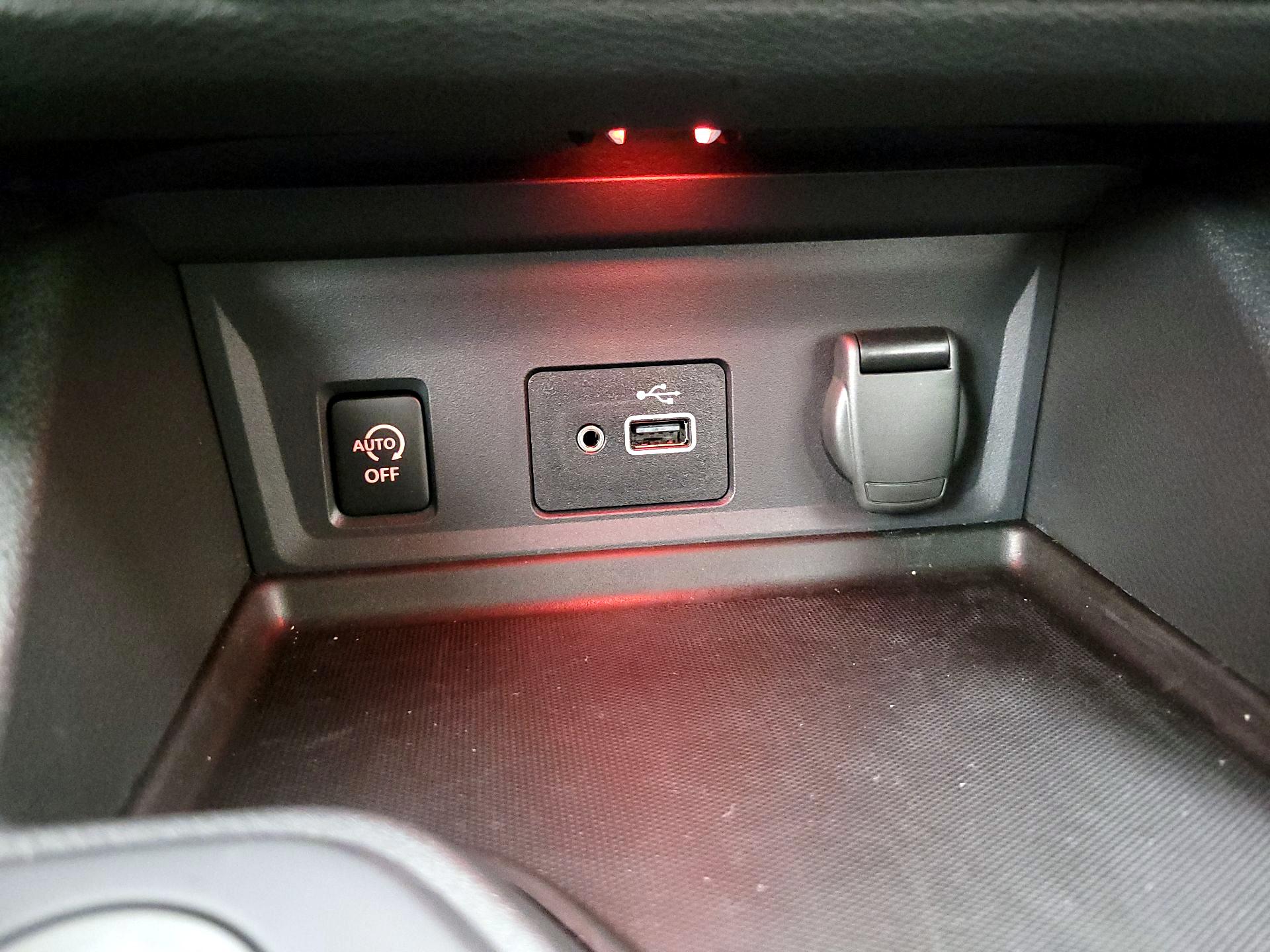 Thumbnail: 2025 Nissan Sentra - 18